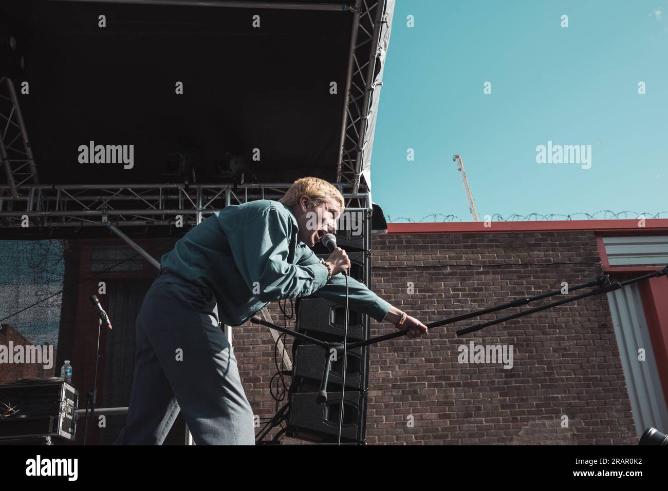 Il gruppo Shame ha suonato sul palco di New Bird Street durante la Liverpool Soun City il 4 maggio 2019. Foto Stock