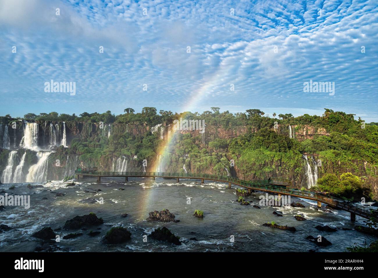 Gola del Diavolo alle cascate di Iguazu, una delle più grandi meraviglie naturali del mondo, al confine tra Argentina e Brasile, America Latina Foto Stock
