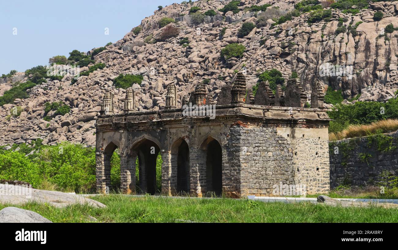 Fortezza in rovina di Gingee Fort, Gingee, Villupuram, Tamilnadu, India. Foto Stock