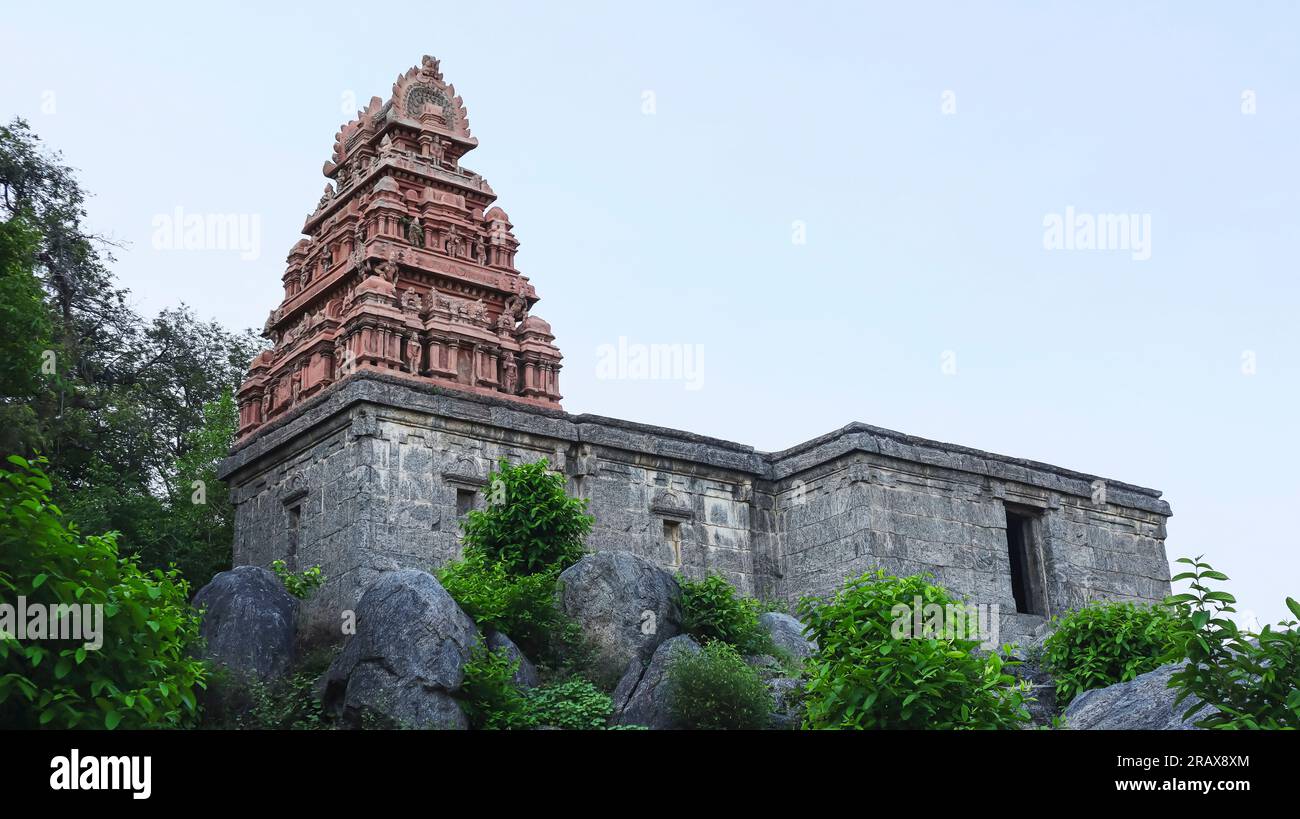 Vista del Tempio di Sri Shivan nel Campus del forte di Gingee, Villupuram, Tamilnadu, India. Foto Stock