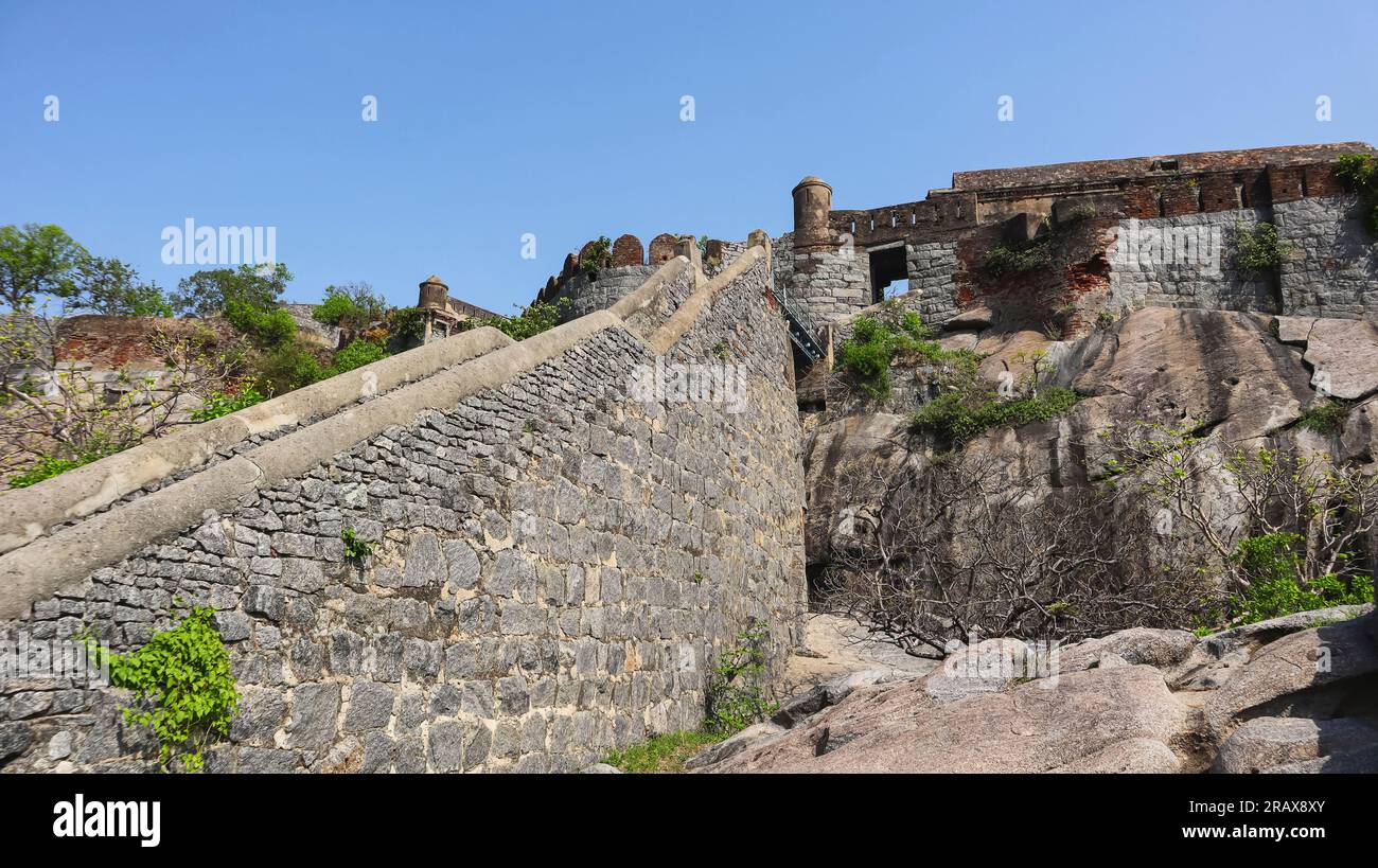 Fortezza e scalinata per il forte di Gingee, Villupuram, Tamilnadu, India. Foto Stock