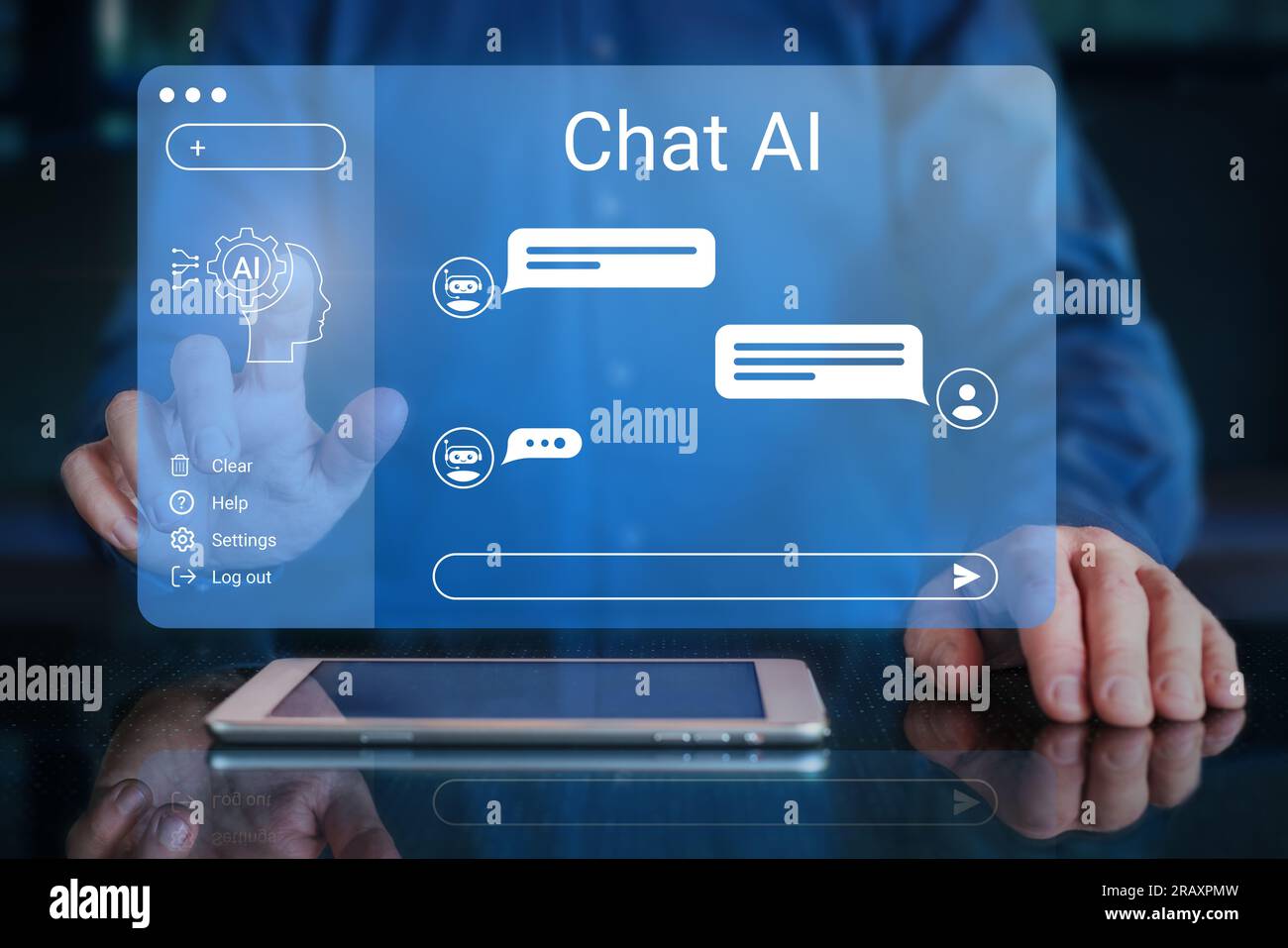 Conversazione sui bot tramite chat AI utilizzando la tecnologia di intelligenza artificiale per rispondere agli utenti. Assistente virtuale chatbot, intelligenza artificiale generativa, assistenza clienti. Persona t Foto Stock