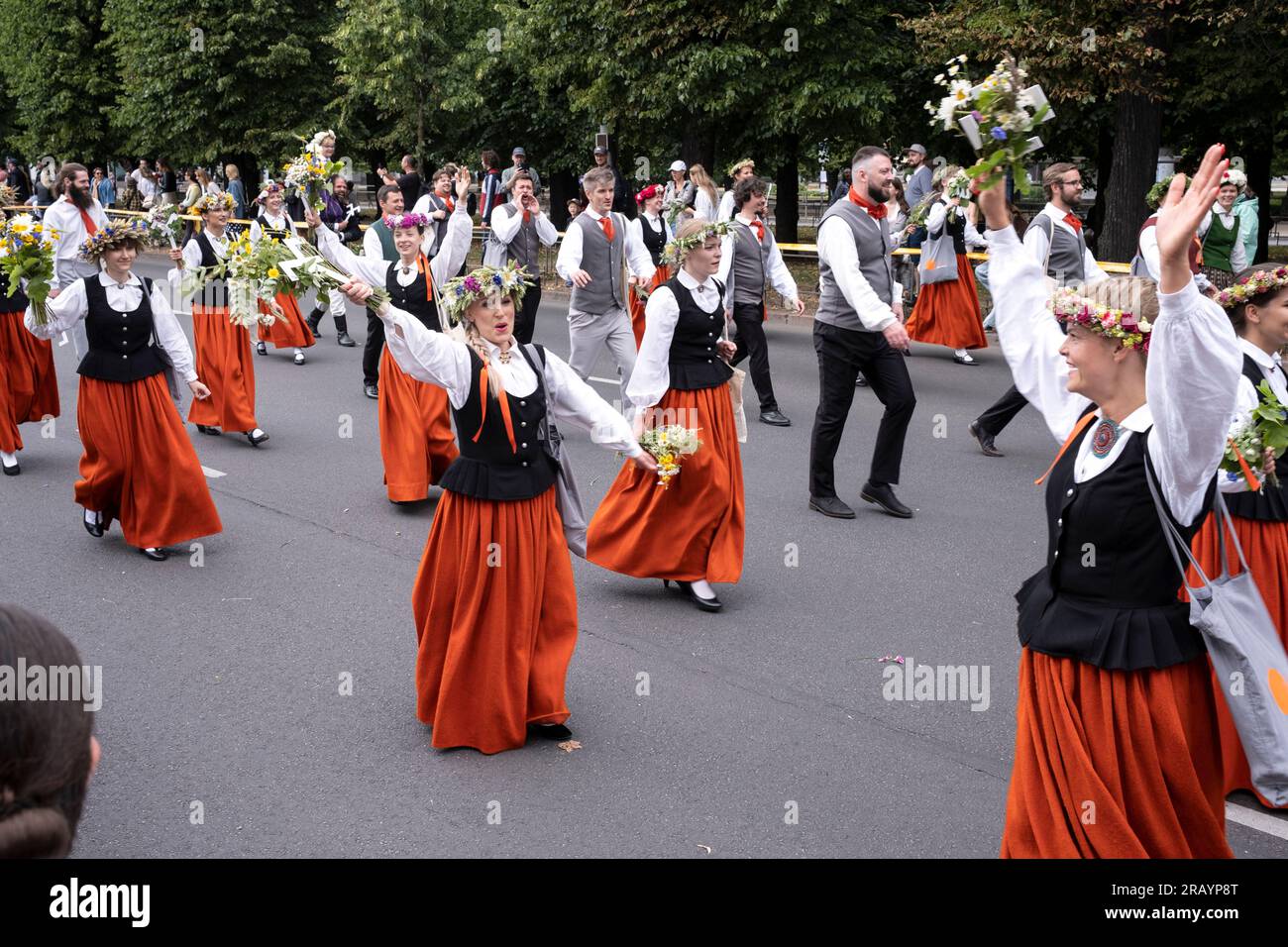 2023 Lettone Song and Dance Festival, Parata dei partecipanti al Festival, riga, Lettonia, 2 luglio 2023. Foto Stock
