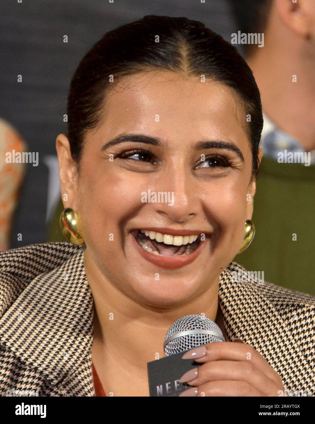 L'attrice indiana Vidya Balan partecipa alla conferenza stampa del suo film misterioso in lingua hindi ''Neeyat'' a Mumbai, India. 5 luglio 2023. (Foto di Indranil Aditya/NurPhoto) credito: NurPhoto SRL/Alamy Live News Foto Stock