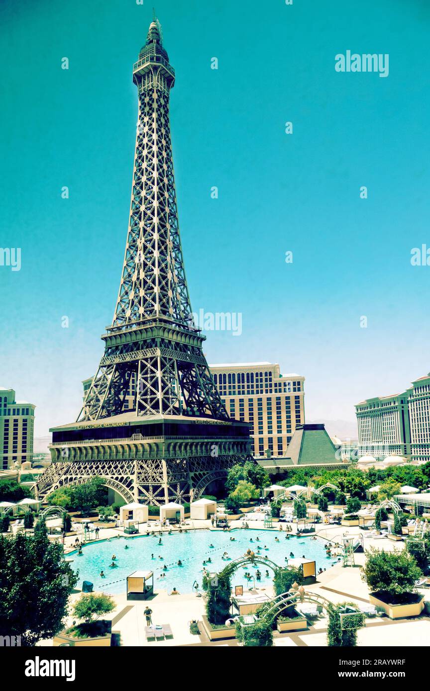 La piscina del Paris Hotel and Casino Las Vegas Nevada USA Foto Stock