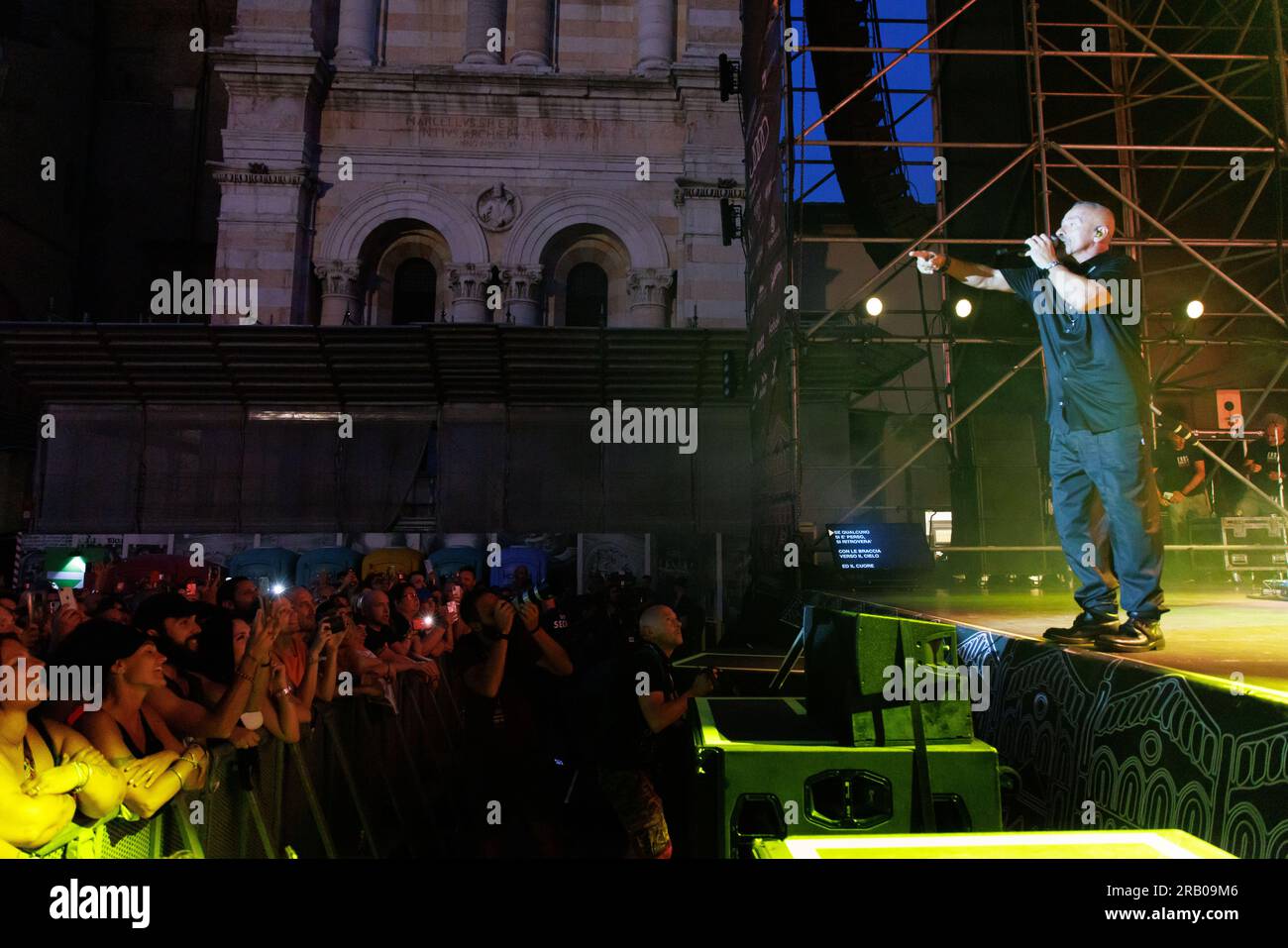 Spettacolo del cantante italiano Eros Ramazzotti a Ferrara, Italia credito: Filippo Rubin/Alamy Live News Foto Stock