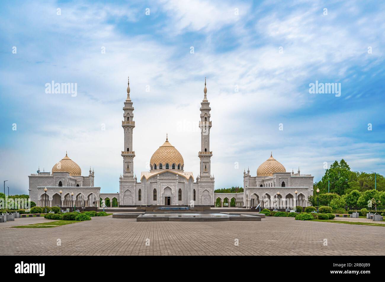 Bolgar, Repubblica del Tatarstan, Russia, 2 giugno 2023. Moschea Bianca, costruita nel 2012, con vista esterna. Foto Stock