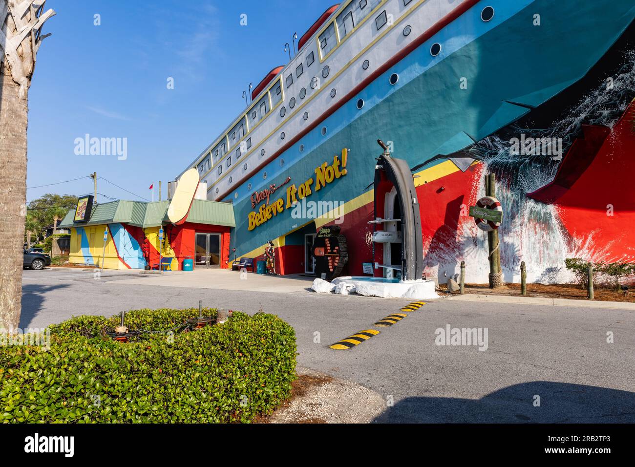 Panama City Beach, Florida - 27 giugno 2023: Ripley's Believe IT or Not! il museo è stato aperto nel 2006 e sembra una nave da crociera. Foto Stock