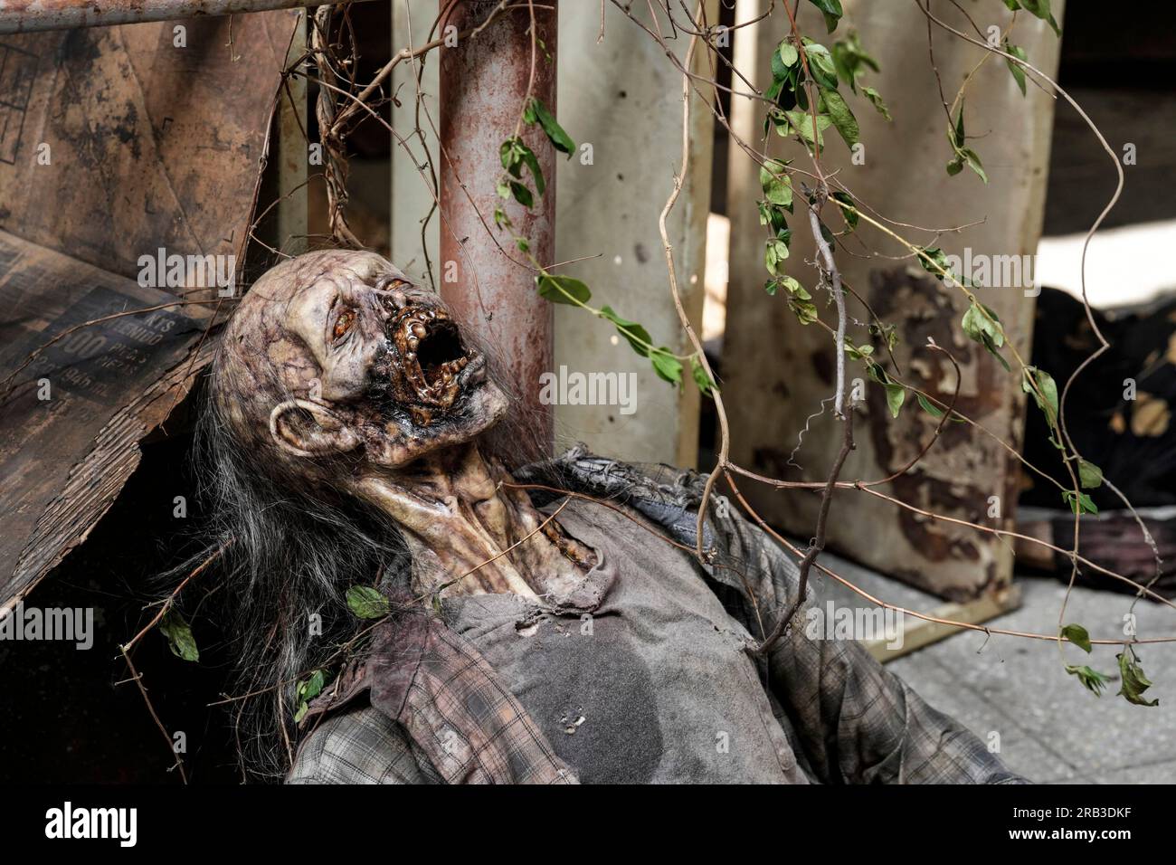 THE WALKING DEAD: DEAD CITY (2023), DIRETTO DA KEVIN DOWLING. Episodio 1x2. Credito: AMC Studios / album Foto Stock