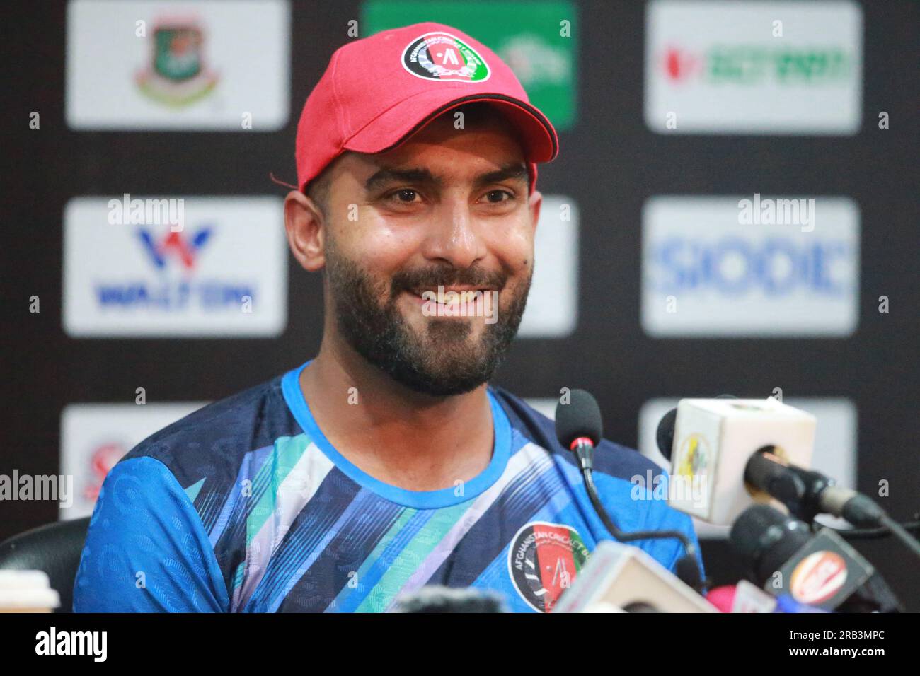 Afghanistan ODI Capitano Hasmatullah Shahidi partecipa alla conferenza stampa pre-partita in vista della seconda partita ODI allo Zahur Ahmed Chowdhury Stadium (ZAC Foto Stock