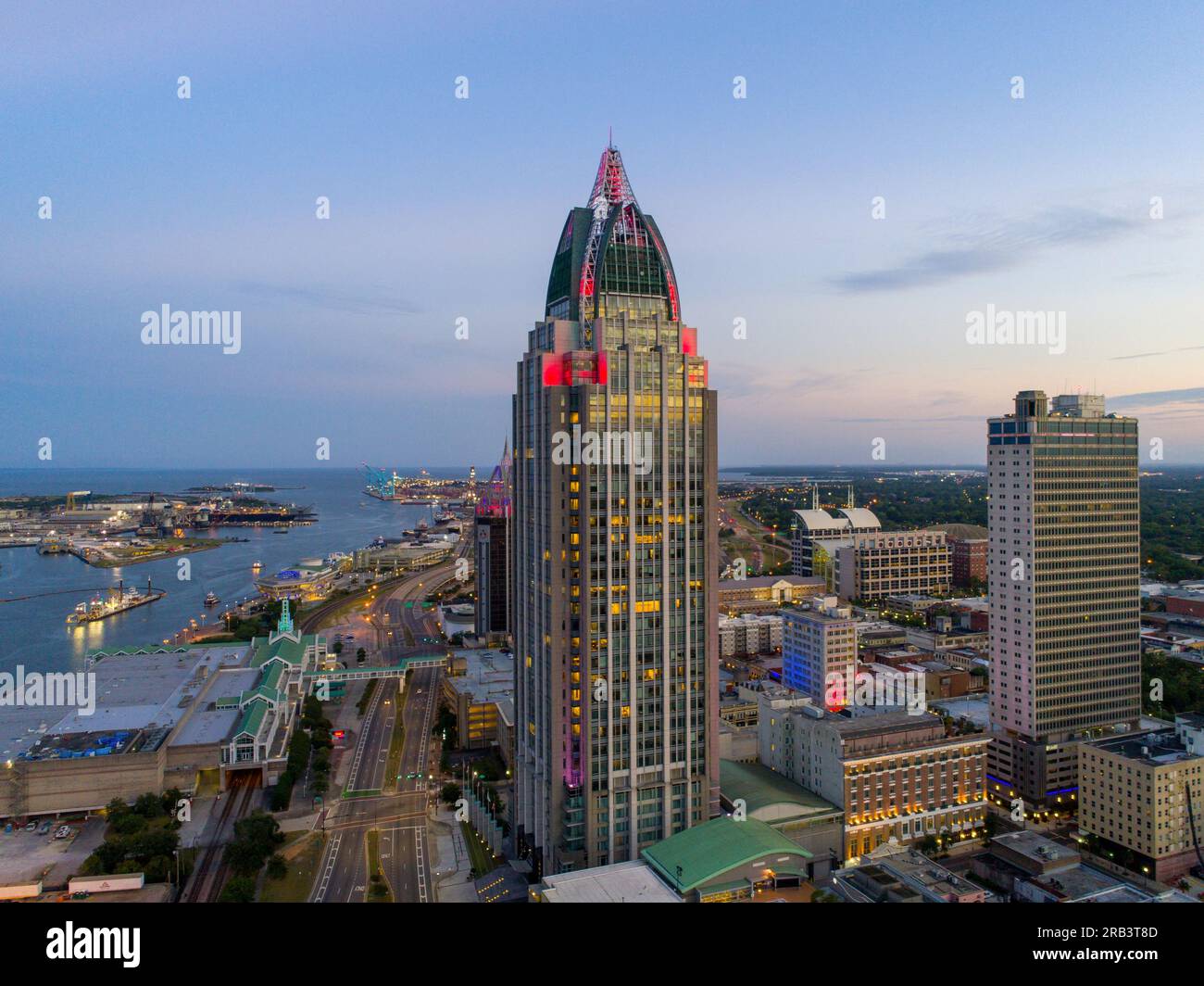 La torre della caserma della RSA al tramonto Foto Stock