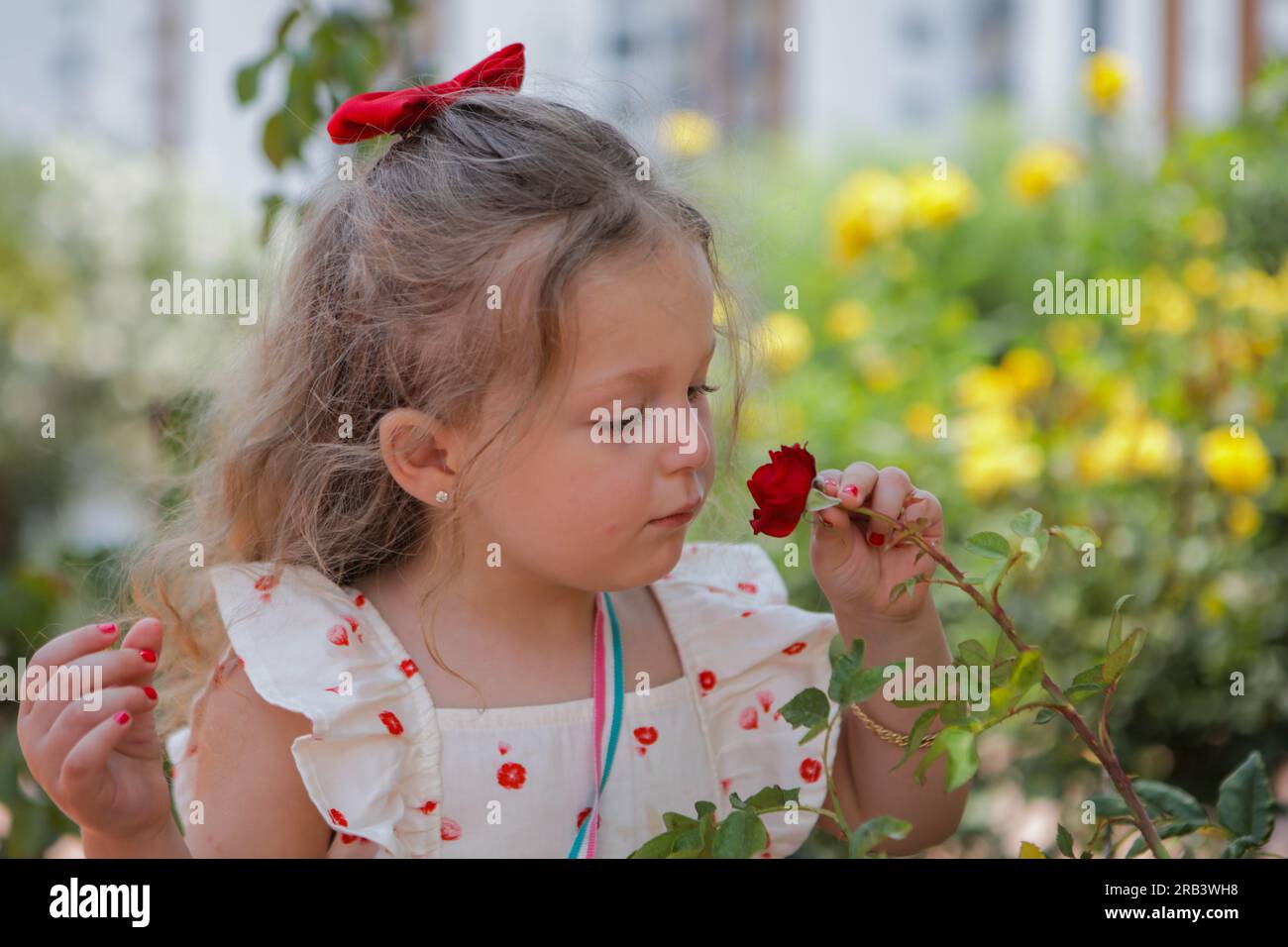 29 giugno 2023: Mersin, Turkiye. 26 giugno 2023. I bambini visitano la zona di Liparis della città di Mersin durante il festival musulmano di Eid al-Adha. Mersin è una città portuale situata lungo la costa mediterranea della Turchia meridionale (Credit Image: © Zakariya Yahya/IMAGESLIVE via ZUMA Press Wire) SOLO PER USO EDITORIALE! Non per USO commerciale! Foto Stock