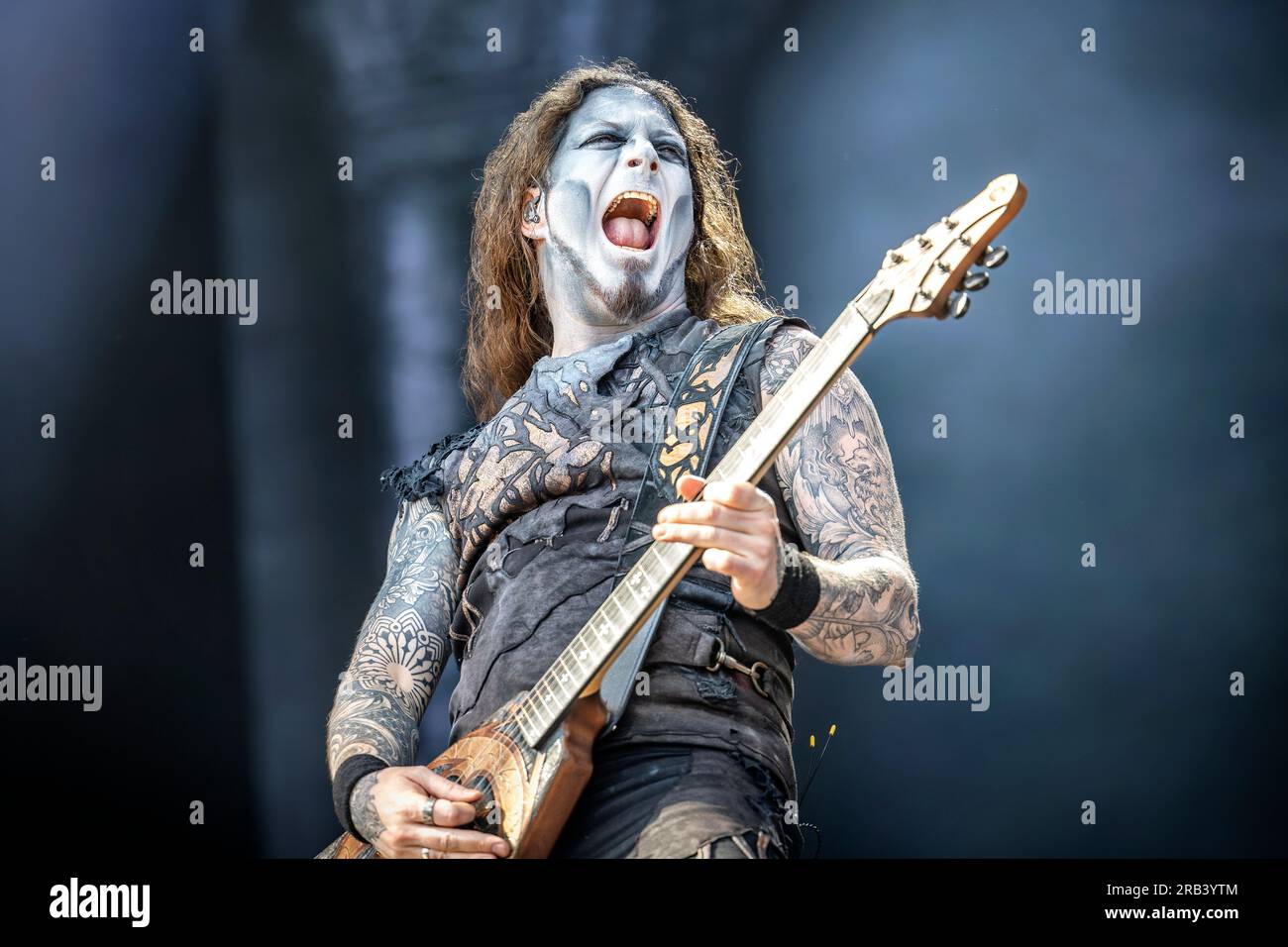 Oslo, Norvegia. 22 giugno 2023. La band power metal tedesca Powerwolf esegue un concerto dal vivo durante il festival musicale norvegese Tons of Rock 2023 a Oslo. Qui il chitarrista Matthew Greywolf è visto dal vivo sul palco. (Foto: Gonzales Photo - Terje Dokken). Foto Stock