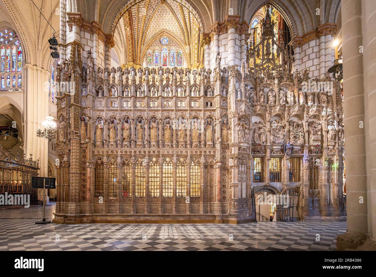 Schermo a rode all'interno della cattedrale di Toledo - Toledo, Spagna Foto Stock