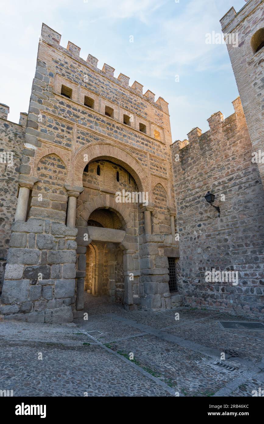 Porta Puerta de Alfonso vi (Puerta de Bisagra) - Toledo, Spagna Foto Stock