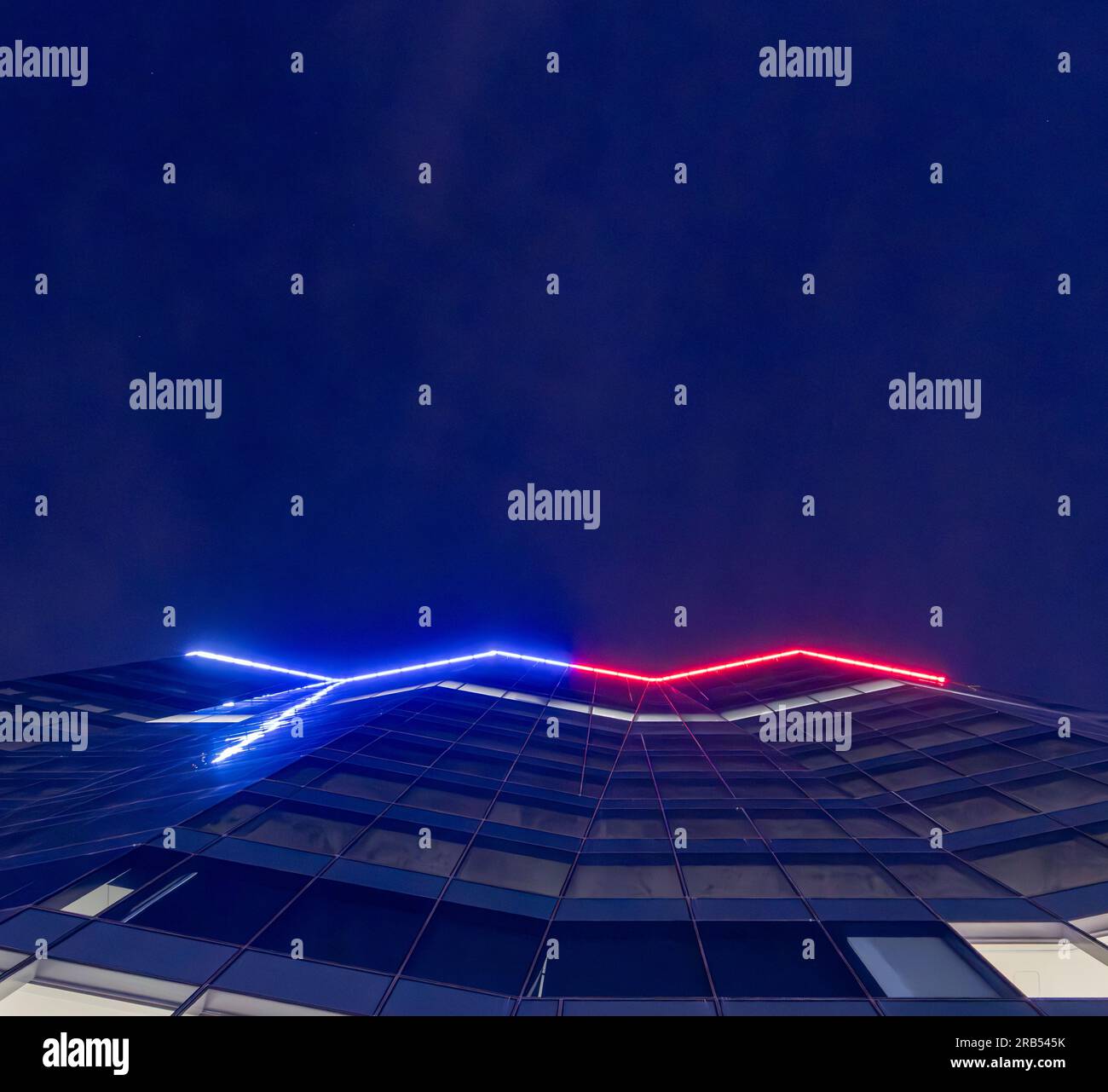 guardando la facciata esterna del primo edificio a nashville, tennessee Foto Stock