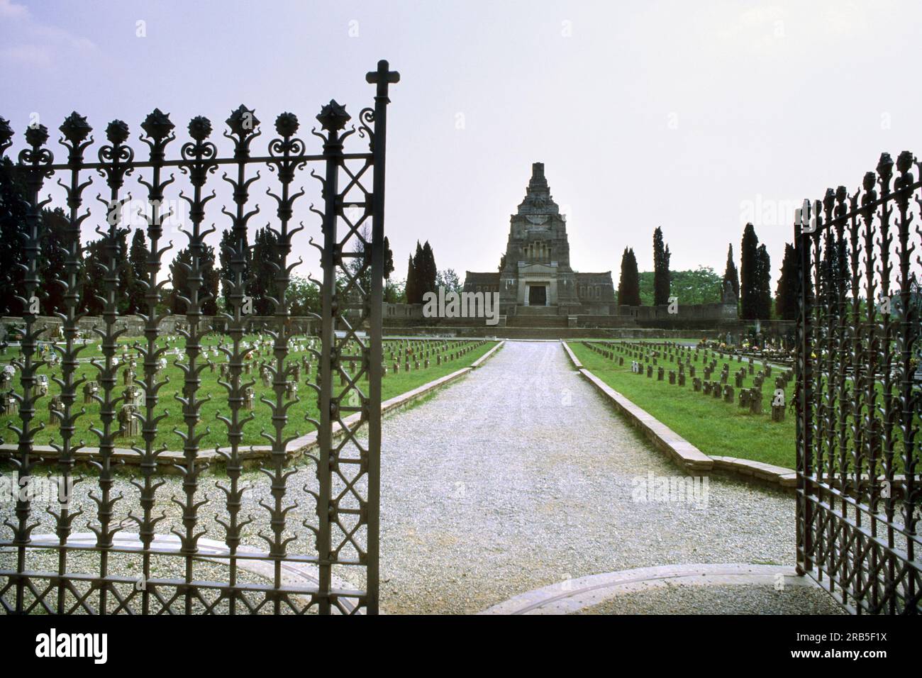Cimitero monumentale a Crespi D'adda Foto Stock