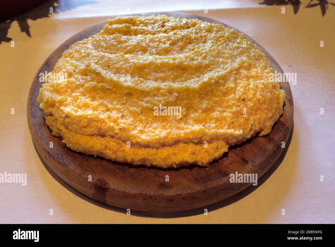 Polenta taragna. Lombard Food Foto Stock