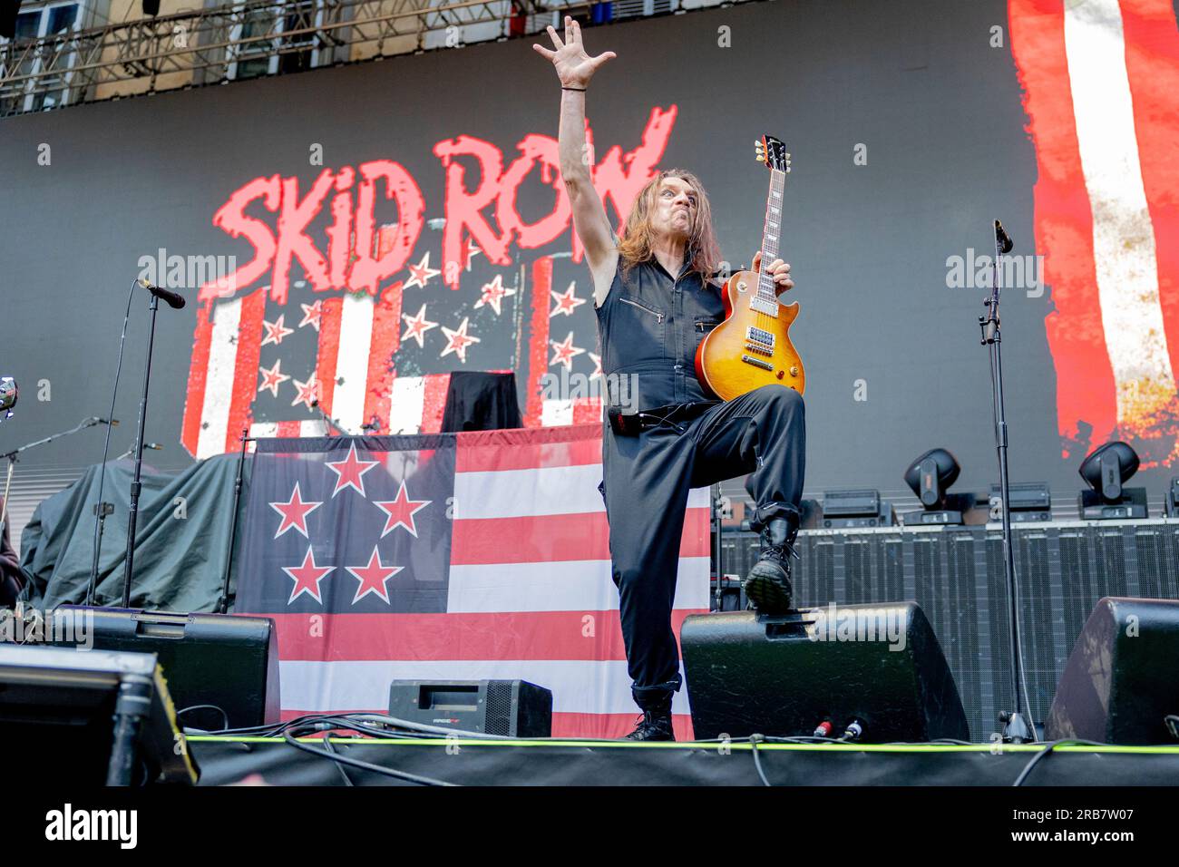 Italia 29 giugno 2023 Skid Row - atto di apertura per KISS - live in Piazza Napoleone Lucca © Andrea Ripamonti / Alamy Foto Stock