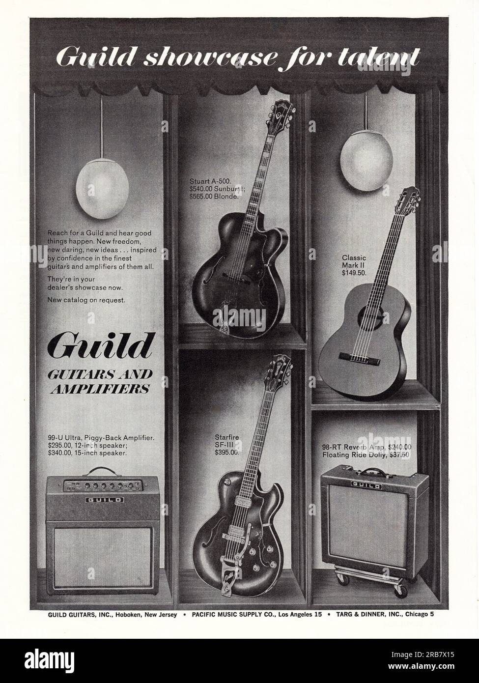 Un annuncio completo per chitarre e amplificatori Guild. da una rivista musicale dei primi anni '1960. Foto Stock
