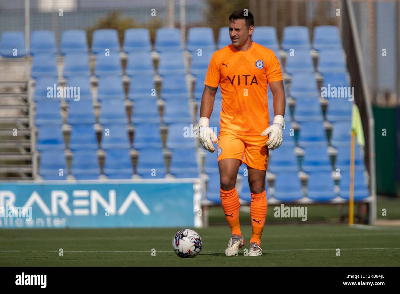 HINCHLIFFE BEN, guarda durante la partita, Stockport County vs Licoln City FC, uomini, partita amichevole, Football Wek, pre-stagione estiva, Pinatar Arena Football Foto Stock