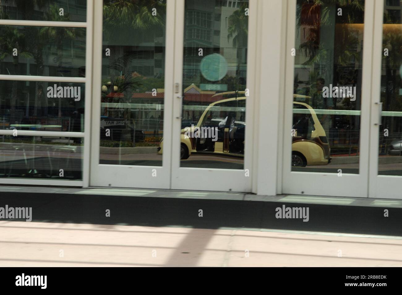 Attività presso l'Environmental Systems Research Institute (ESRI) Senior Executive Seminar - parte della ESRI International User Conference -- a San Diego, California, dove il segretario Dirk Kempthorne è entrato a far parte del governatore del Maryland Martin o'Malley, il presidente ESRI Jack Dangermond, Roger Tomlinson della Tomlinson Associates del Canada e altri funzionari federali, statali e delle organizzazioni private Foto Stock