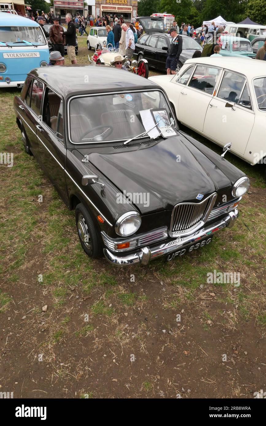 1969 Riley Elf al Markeaton Car Show, Derby, 2023 Foto Stock
