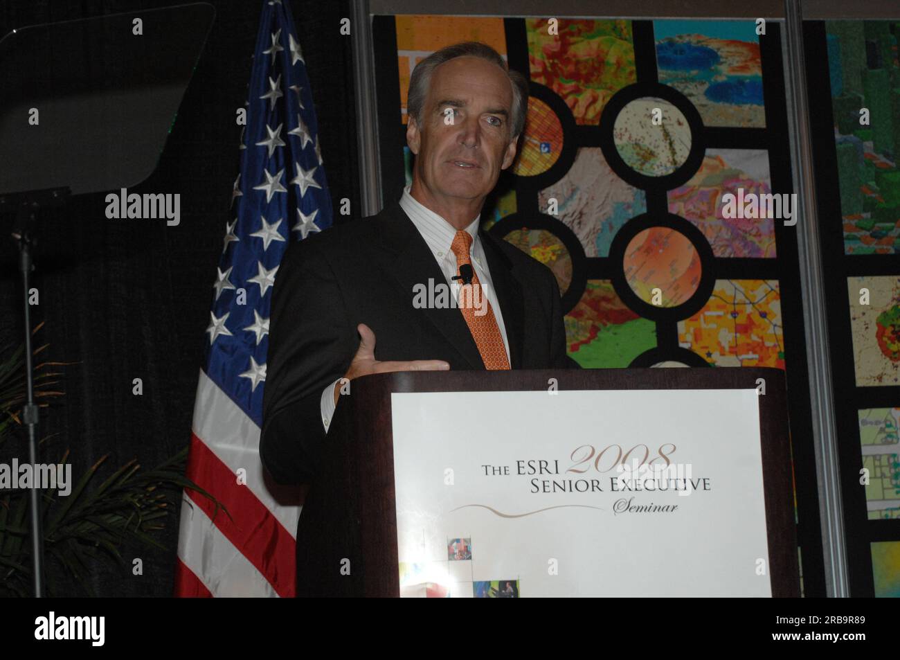 Attività presso l'Environmental Systems Research Institute (ESRI) Senior Executive Seminar - parte della ESRI International User Conference -- a San Diego, California, dove il segretario Dirk Kempthorne è entrato a far parte del governatore del Maryland Martin o'Malley, il presidente ESRI Jack Dangermond, Roger Tomlinson della Tomlinson Associates del Canada e altri funzionari federali, statali e delle organizzazioni private Foto Stock