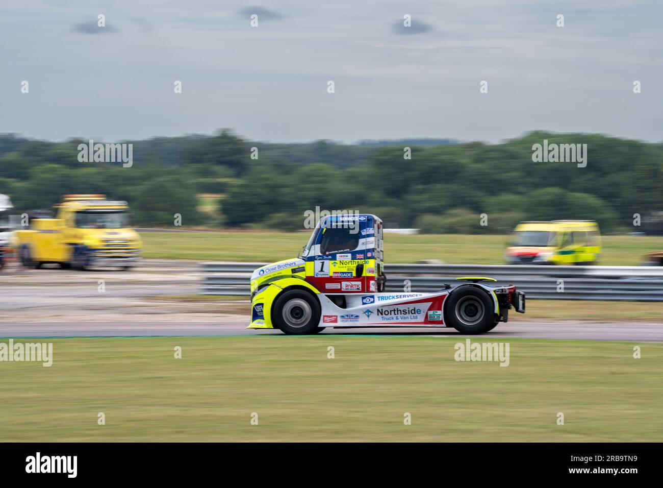 Andover, Regno Unito. 8 luglio 2023. Ryan Smith Daimler Freightliner vincitore di gara 2 British Truck Racing Championship credito: UK Sports Pics Ltd/Alamy Live News Foto Stock