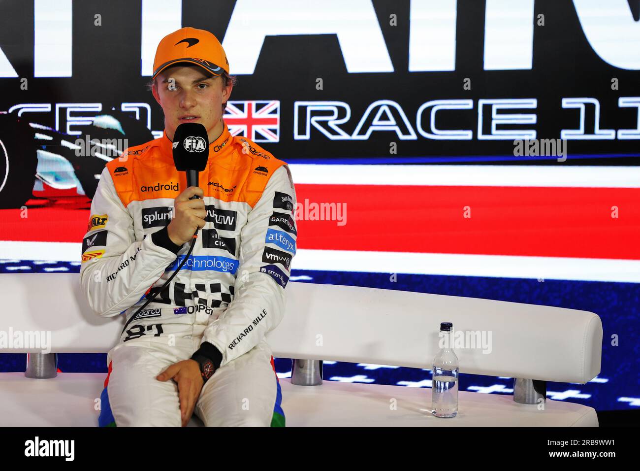 Silverstone, Regno Unito. 8 luglio 2023. Oscar Piastri (AUS) McLaren nel post qualifica FIA Press Conference. Formula 1 World Championship, Rd 11, Gran Premio di Gran Bretagna, sabato 8 luglio 2023. Silverstone, Inghilterra. Crediti: James Moy/Alamy Live News Foto Stock