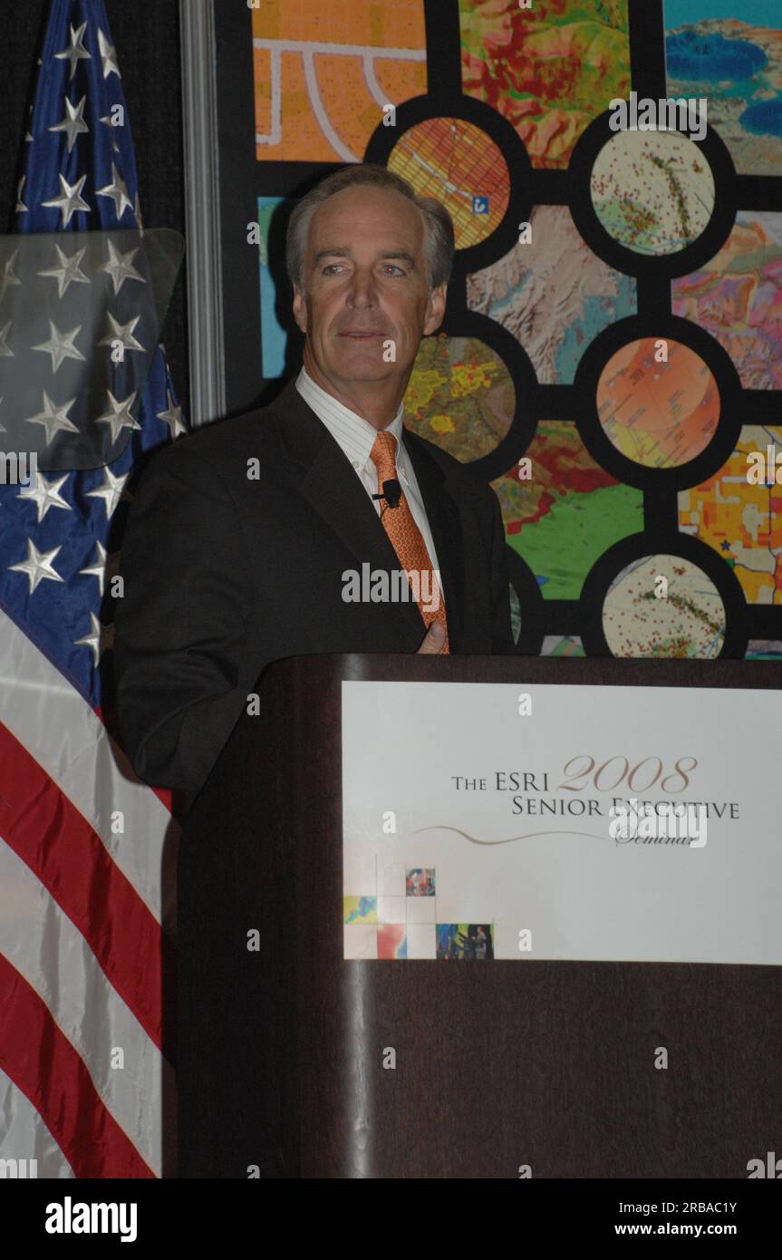 Attività presso l'Environmental Systems Research Institute (ESRI) Senior Executive Seminar - parte della ESRI International User Conference -- a San Diego, California, dove il segretario Dirk Kempthorne è entrato a far parte del governatore del Maryland Martin o'Malley, il presidente ESRI Jack Dangermond, Roger Tomlinson della Tomlinson Associates del Canada e altri funzionari federali, statali e delle organizzazioni private Foto Stock