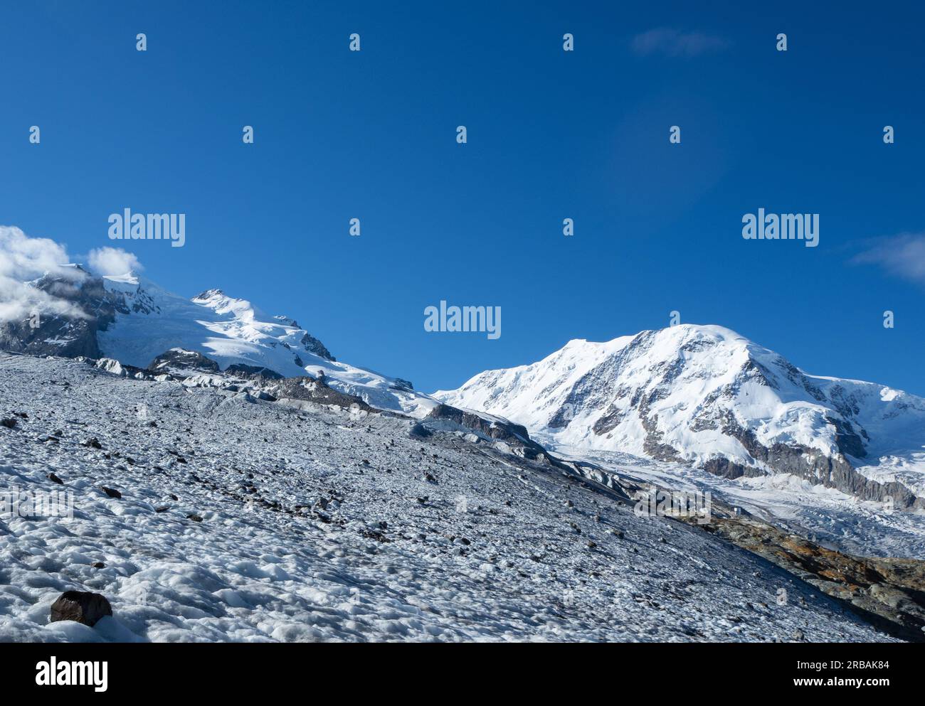 Zermatt, Svizzera - 2 luglio: Vista panoramica di due cime di oltre 4000 m: Dufourspitze e Liskamm. Foto Stock