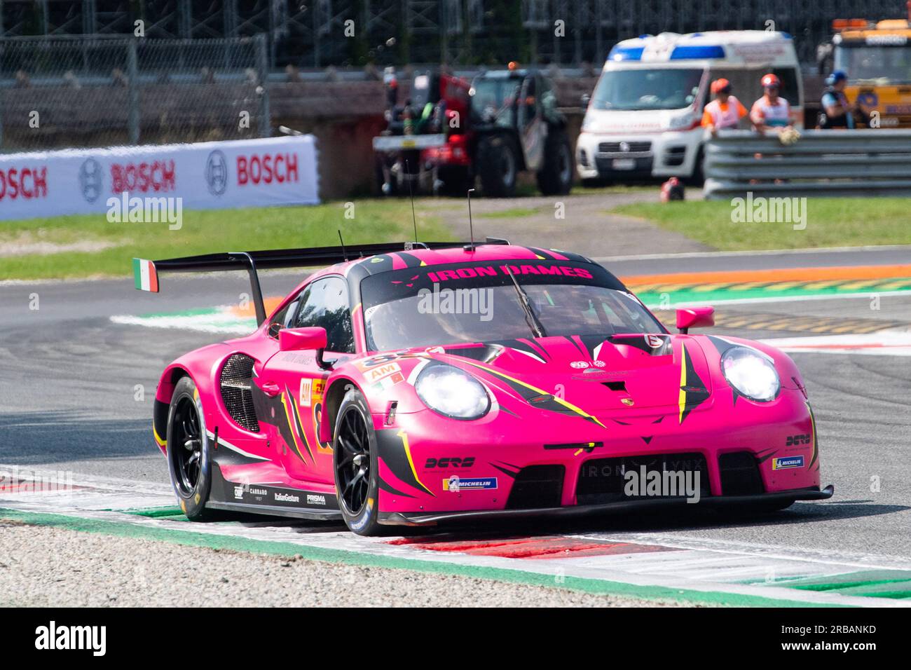 Circuito di Monza, Monza, Lombardia, Italia. 8 luglio 2023. 2023 FIA World Endurance Championship, 6 ore di Monza; Iron Dames Porsche 911 RSR 19 credito: Action Plus Sports/Alamy Live News Foto Stock