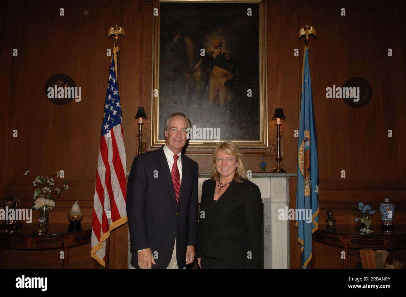 Segretario Dirk Kempthorne incontro al Main Interior con la delegazione dell'Idaho che include il Rappresentante per gli affari governativi del laboratorio Nazionale dell'Idaho e l'ex Capo di Stato maggiore di Kempthorne come Governatore dell'Idaho Brian Whitlock, così come i leader della comunità e degli affari dell'Idaho orientale Foto Stock