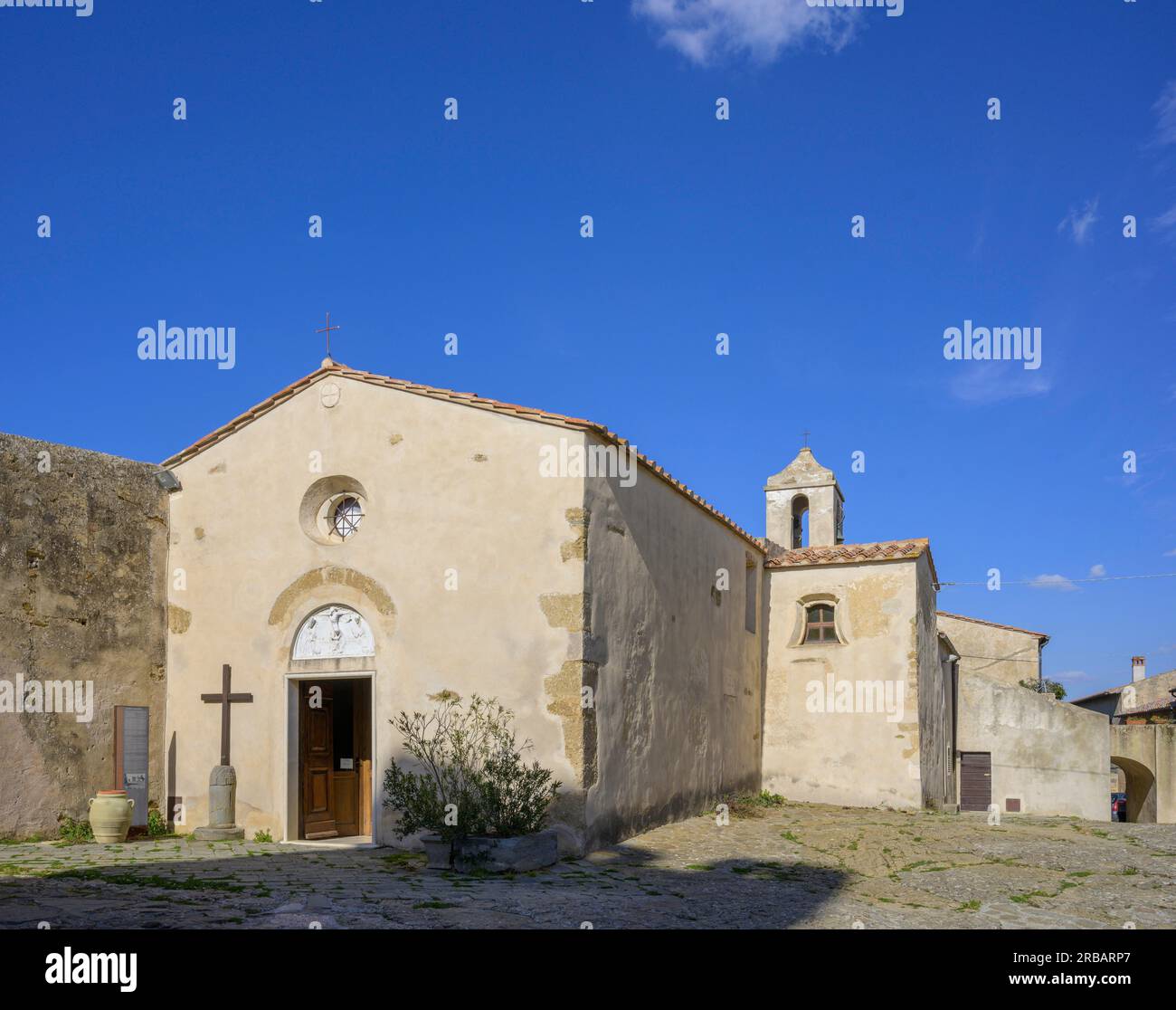 Chiesa di Santa Croce, Populonia, Piombino, Provincia di Livorno, Italia Foto Stock