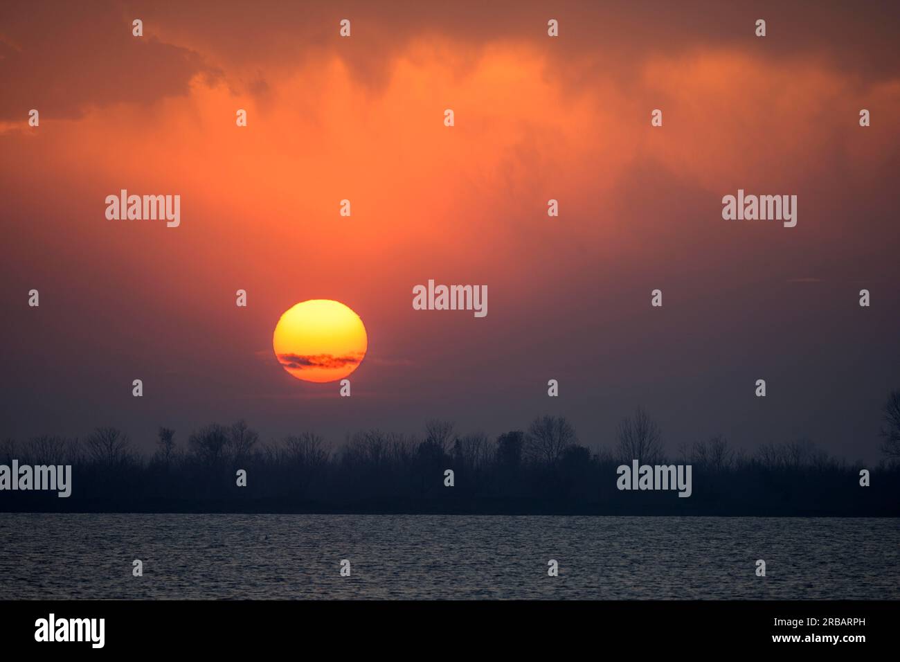 Sunset, Porto Viro, Provincia di Rovigo, Italia Foto Stock