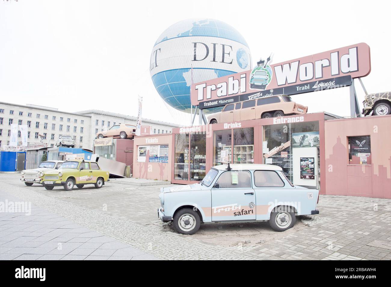Trabi Mondo, Berlino, Germania Foto Stock