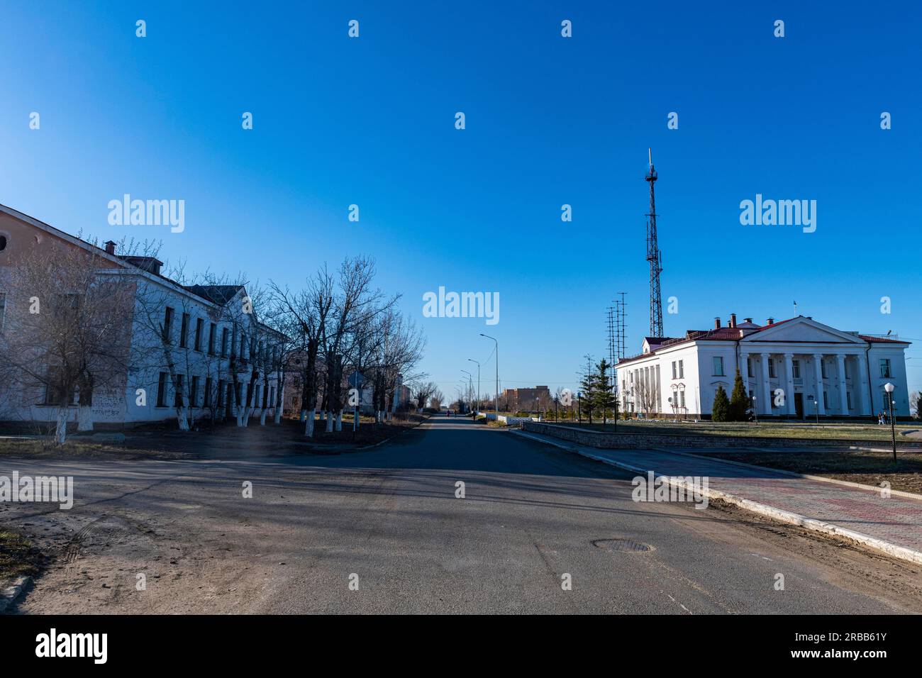 Edificio amministrativo, Kurchatov, sede dei fomer del Poligono di Semipalatinsk, Kazakistan Foto Stock