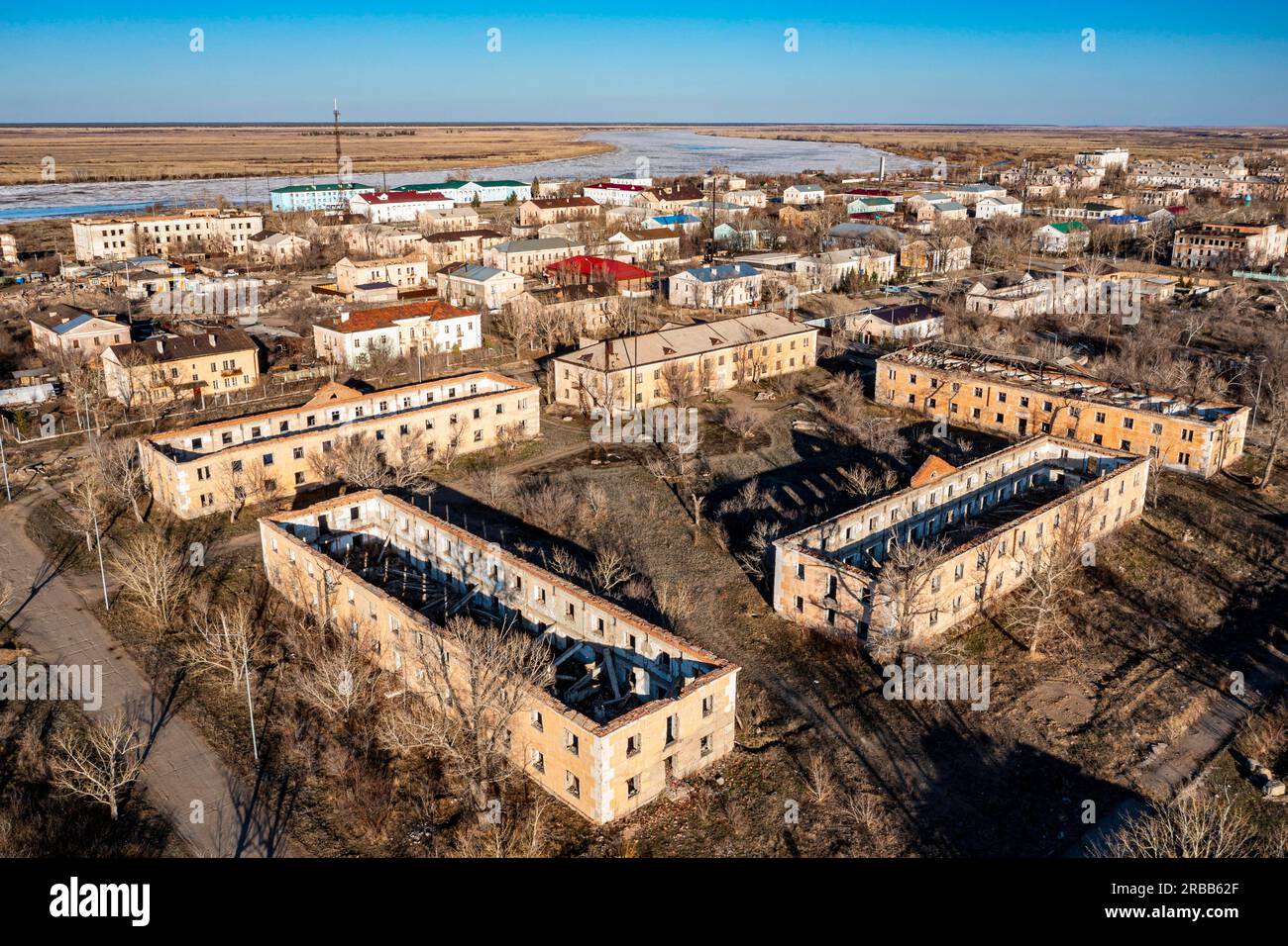 Aereo di edifici crollati a Kurchatov, sede centrale del poligono di Semipalatinsk, Kazakistan Foto Stock