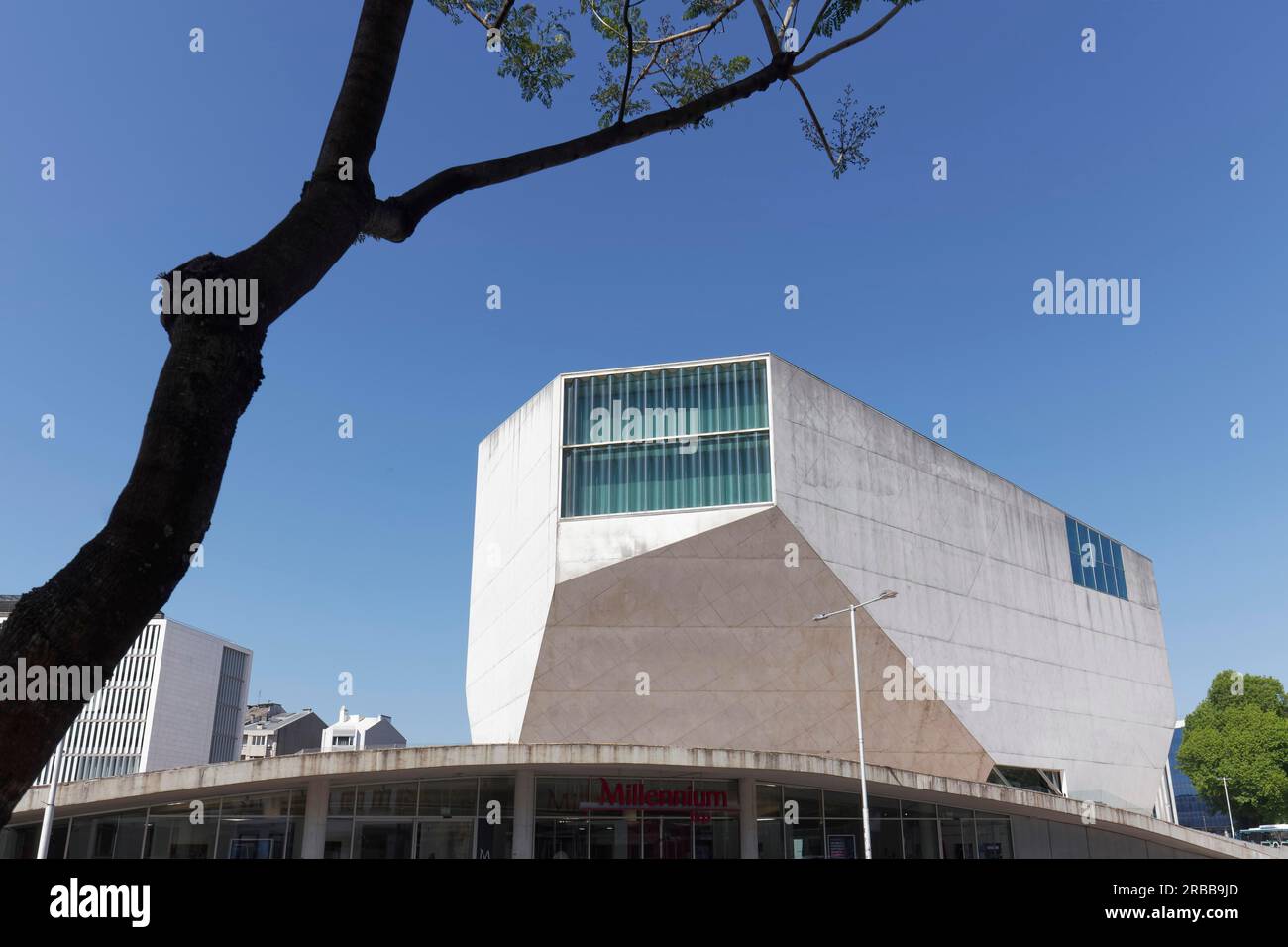 Sala concerti futuristica Casa da musica, architetto Rem Kolhaas, quartiere Boavista, Porto, Portogallo Foto Stock