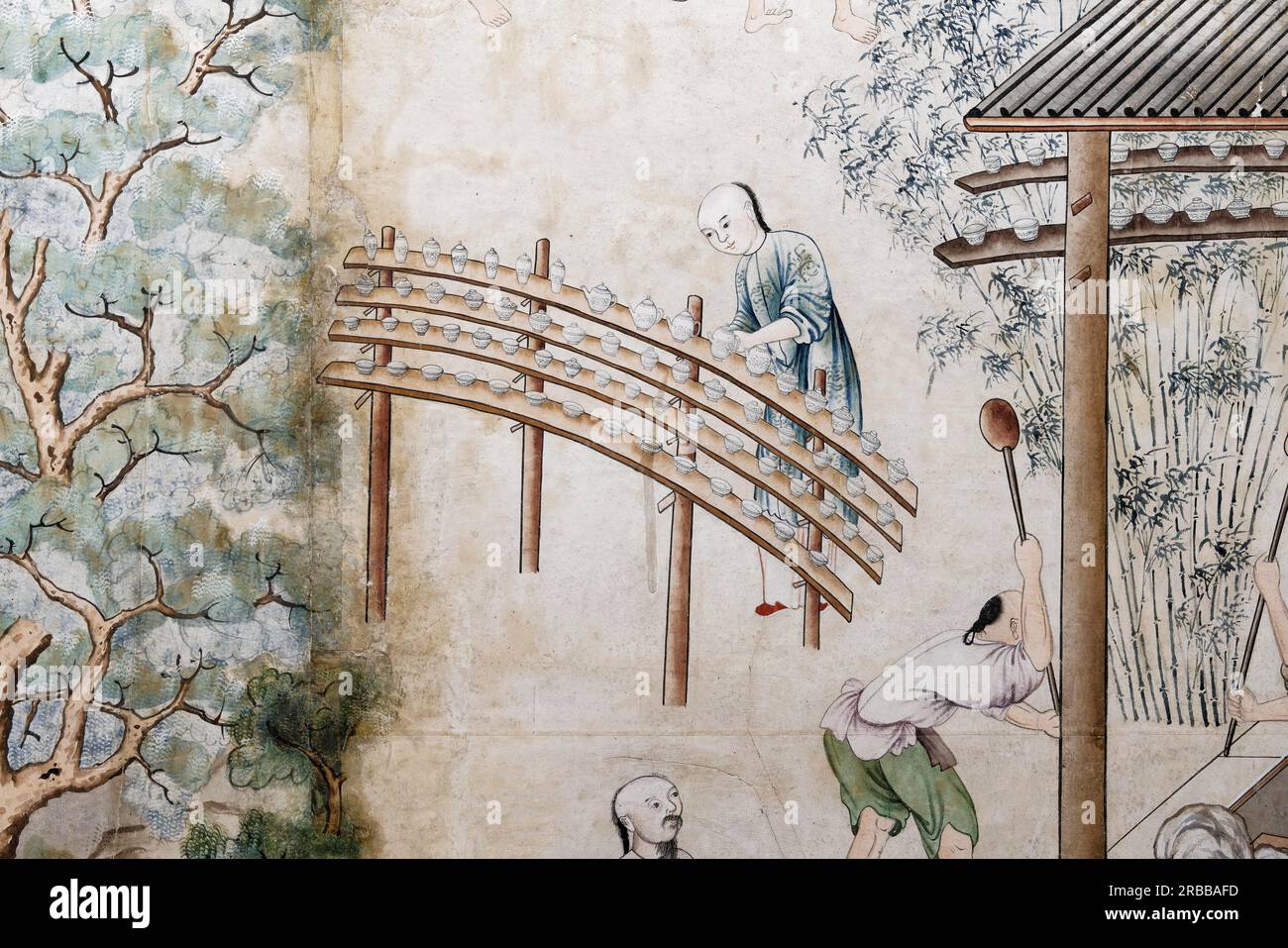 Porcellana di fabbricazione cinese, dettaglio della carta da parati cinese della vita artigianale cinese, Chinoiserie, stanza cinese, sala cinese, XVIII secolo Foto Stock