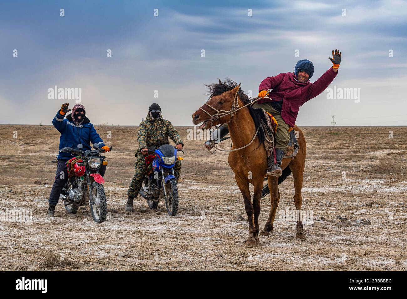 Pastori di cavalli vicino ad Aralsk, lago Aral, Kazakistan Foto Stock