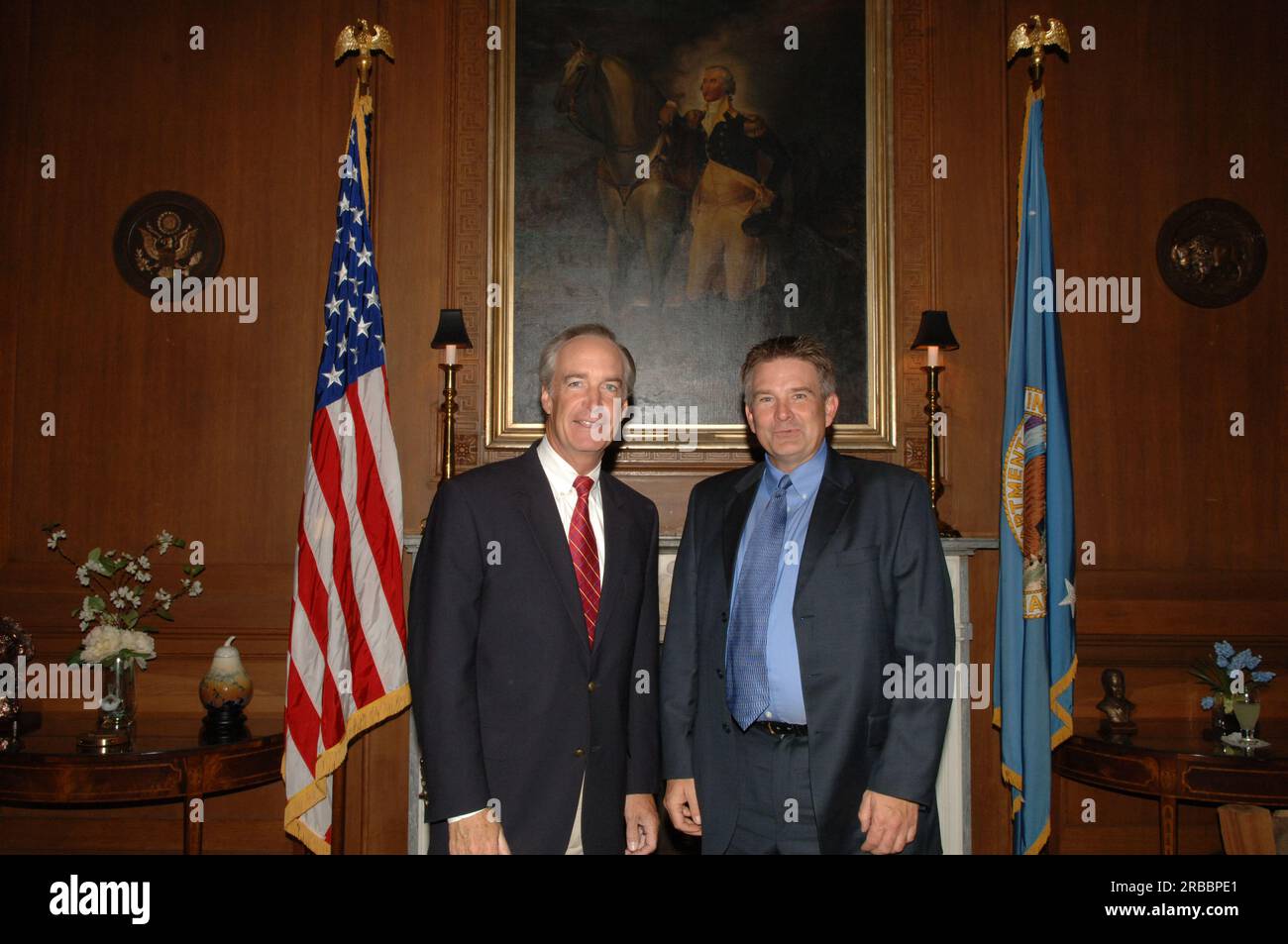 Segretario Dirk Kempthorne incontro al Main Interior con la delegazione dell'Idaho che include il Rappresentante per gli affari governativi del laboratorio Nazionale dell'Idaho e l'ex Capo di Stato maggiore di Kempthorne come Governatore dell'Idaho Brian Whitlock, così come i leader della comunità e degli affari dell'Idaho orientale Foto Stock
