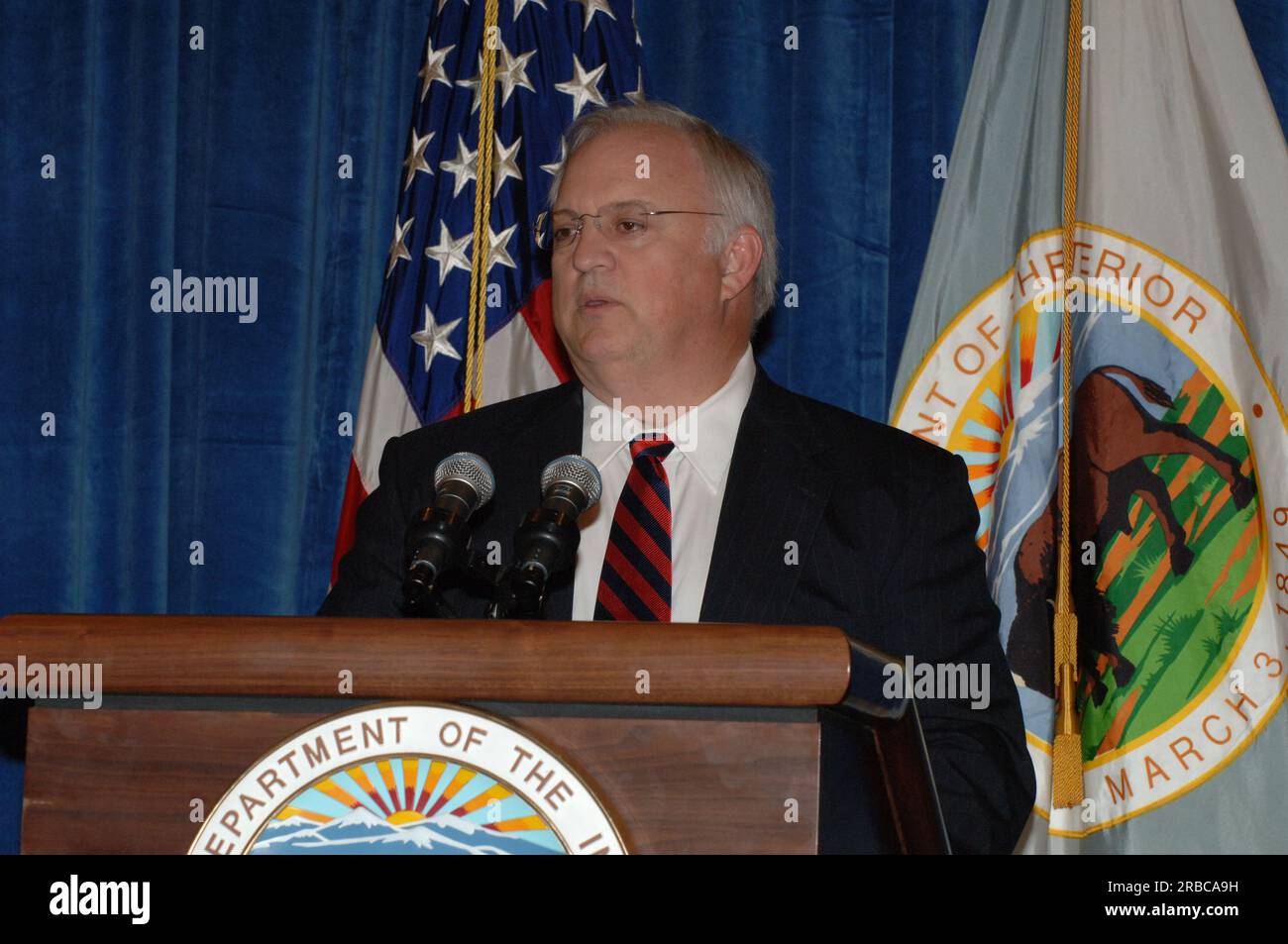 Evento che segna la pubblicazione della relazione sulle prestazioni e la responsabilità degli interni per l'esercizio fiscale 2007, con osservazioni del segretario Dirk Kempthorne, del vicesegretario P. Lynn Scarlett, del vicesegretario associato James Cason e di altri alti funzionari Foto Stock