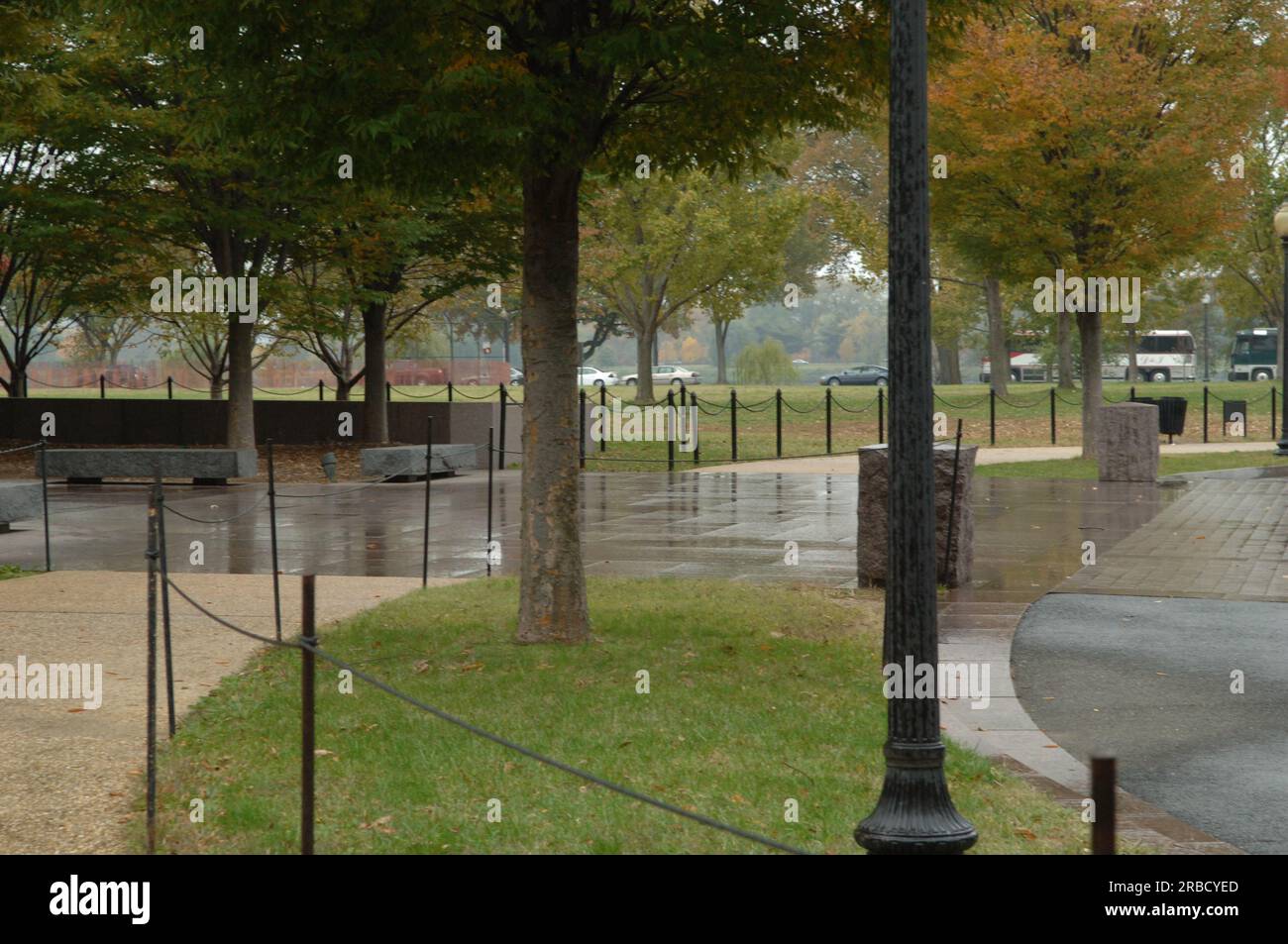 Monumenti, strutture e terreni del National Mall, visitati durante il tour dal segretario Dirk Kempthorne, dagli assistenti, dal direttore del National Park Service Mary Bomar Foto Stock