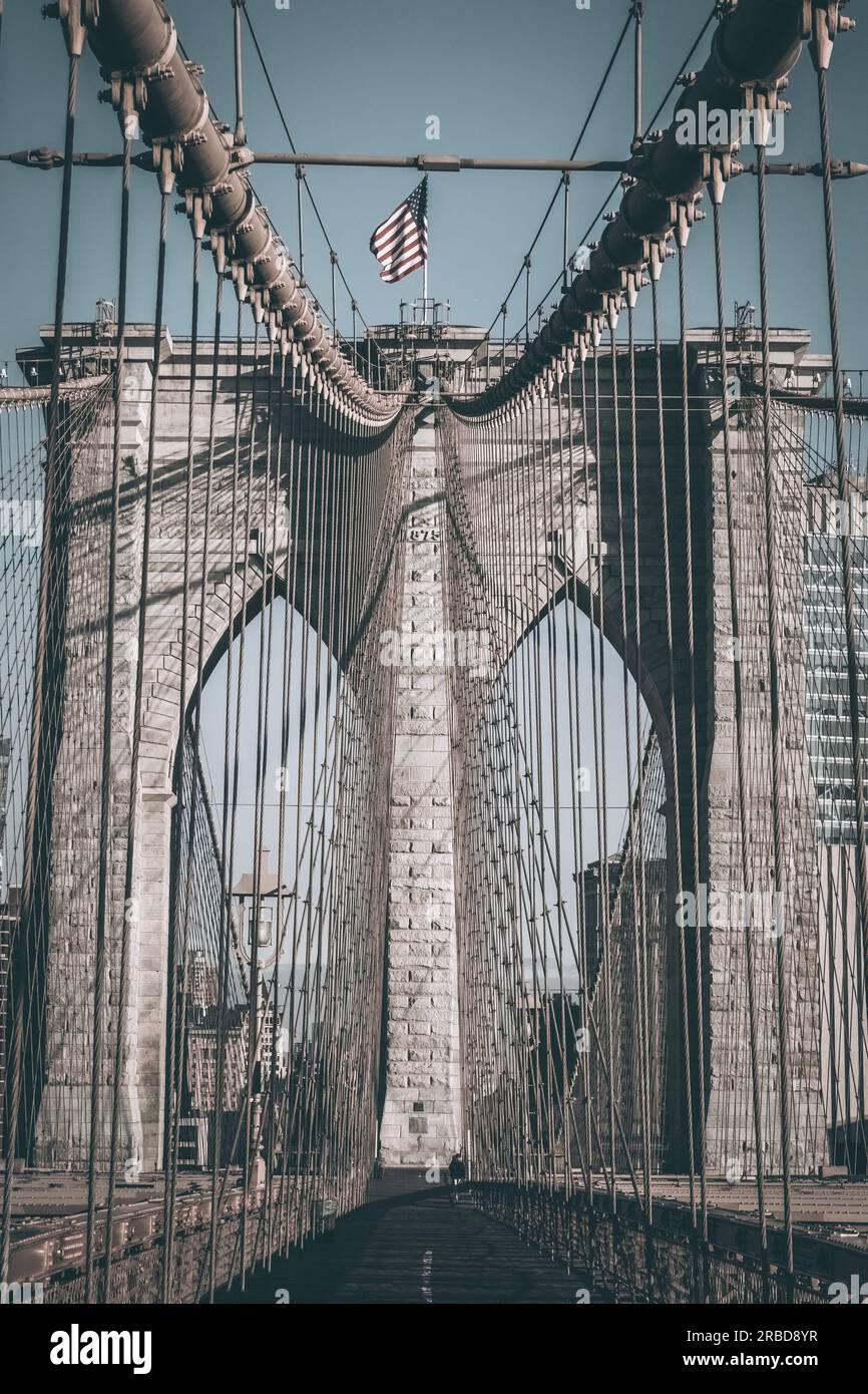Brooklyn Bridge Tower, mattina presto Foto Stock Brooklyn Bridge Tower, mattina presto Foto Stock
