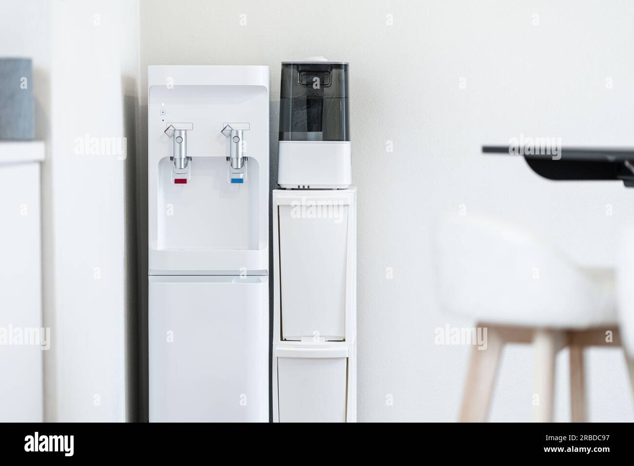 Server dell'acqua e umidificatore per la cura della gola Foto Stock