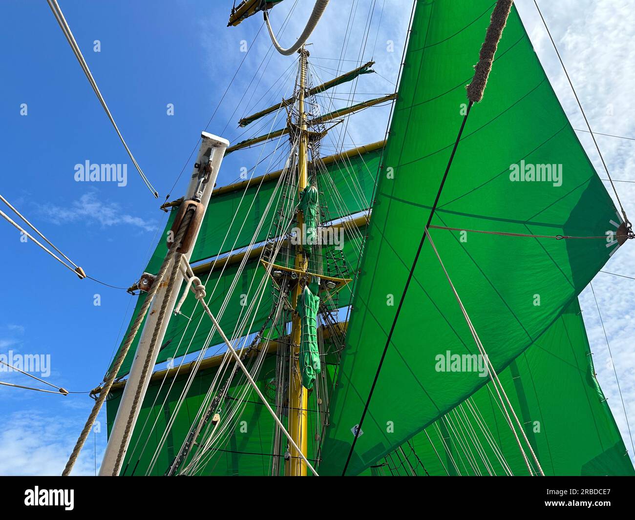 06/24/2023 Kiel Germania: Parata di windjammer del marinaio Alexander von Humboldt 2 Foto Stock