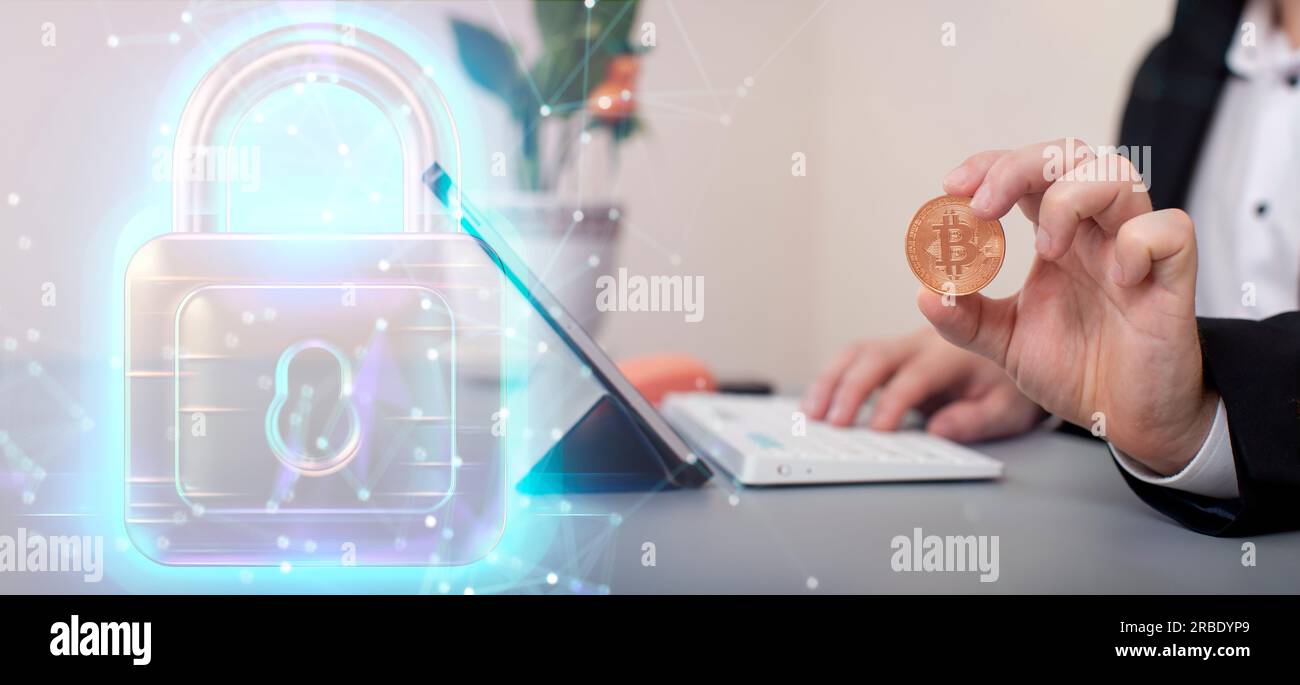 concetto di protezione, blockchain e cibersicurezza . Investimento protetto da Bitcoin Foto Stock