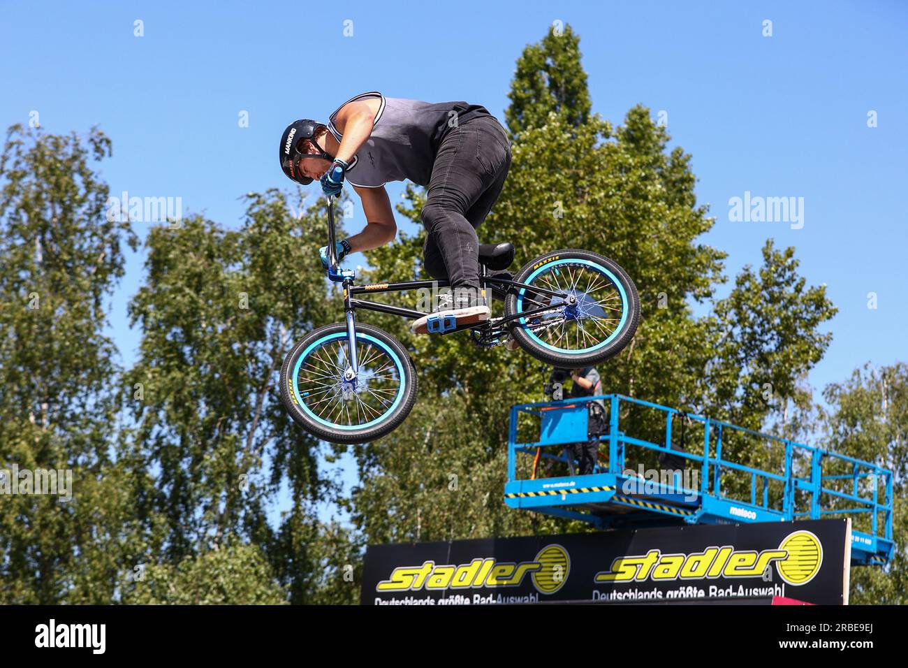 Duisburg, Germania, 08.07.2023: BMX Park. Campionati tedeschi. Il «Die Finals 2023» è un campionato nazionale di 18 sport, tra cui nuoto e atletica. Con l’evento che quest’anno è stato messo in scena in un formato così grande, si dice che sia una corsa a secco per una potenziale offerta olimpica tedesca. Credito: NewsNRW / Alamy Live News Foto Stock